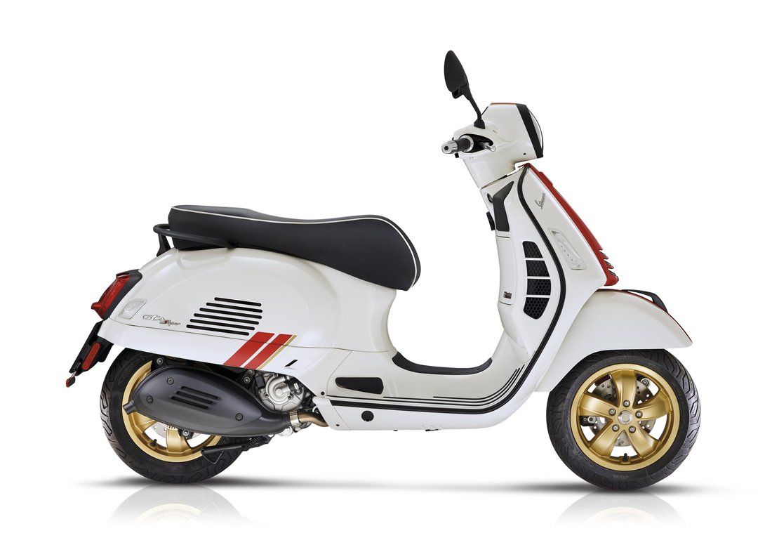 Vespa GTS 300 Super Racing Sixties