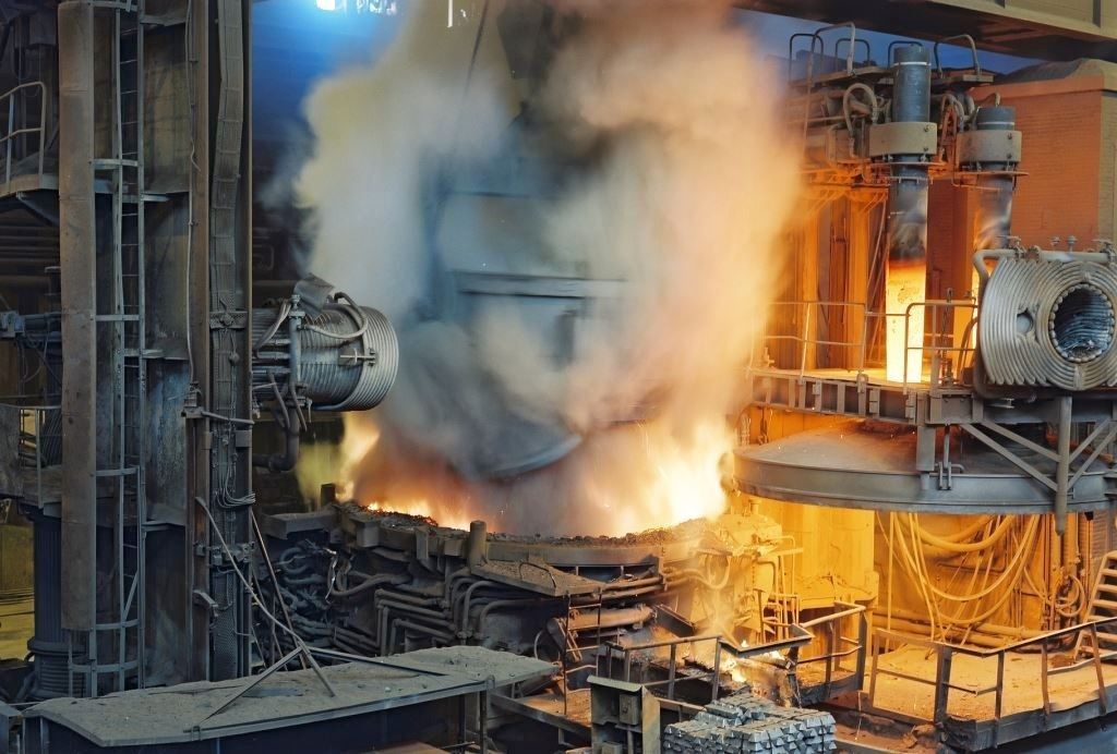Chargierprozeß im Stahlwerk