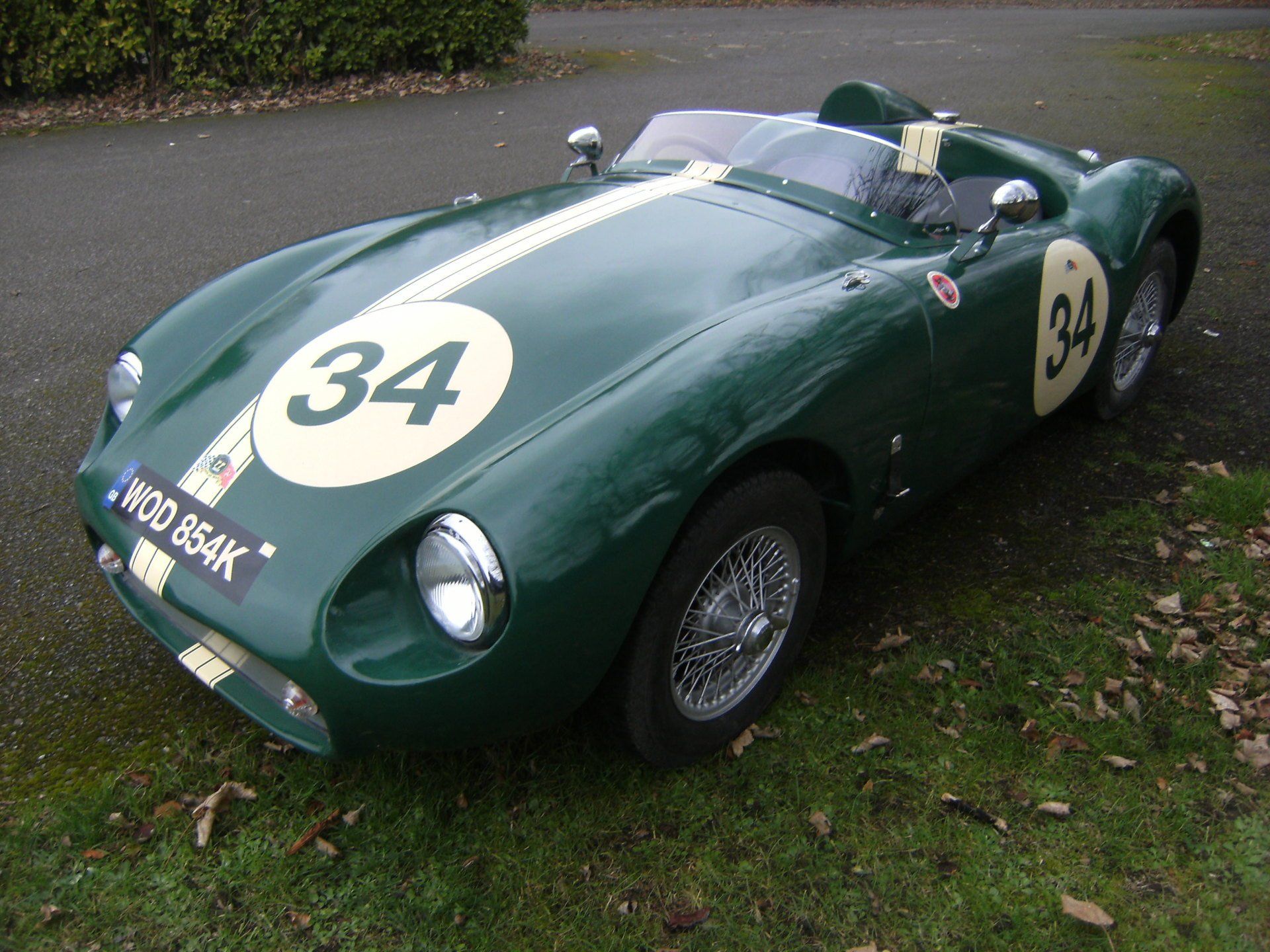 green sammio alpha sports car 50's