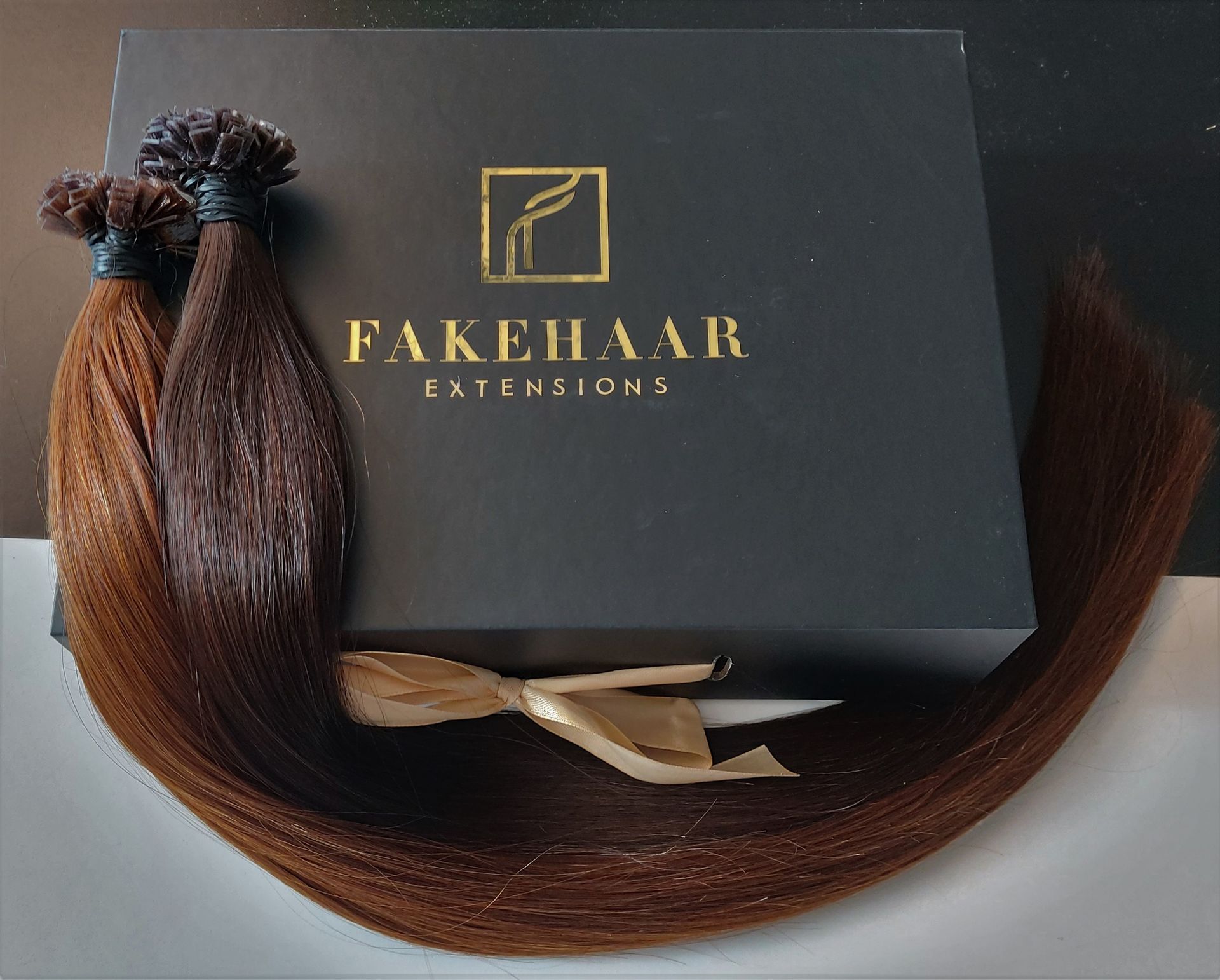 Dunkelbraun und mittelbraun