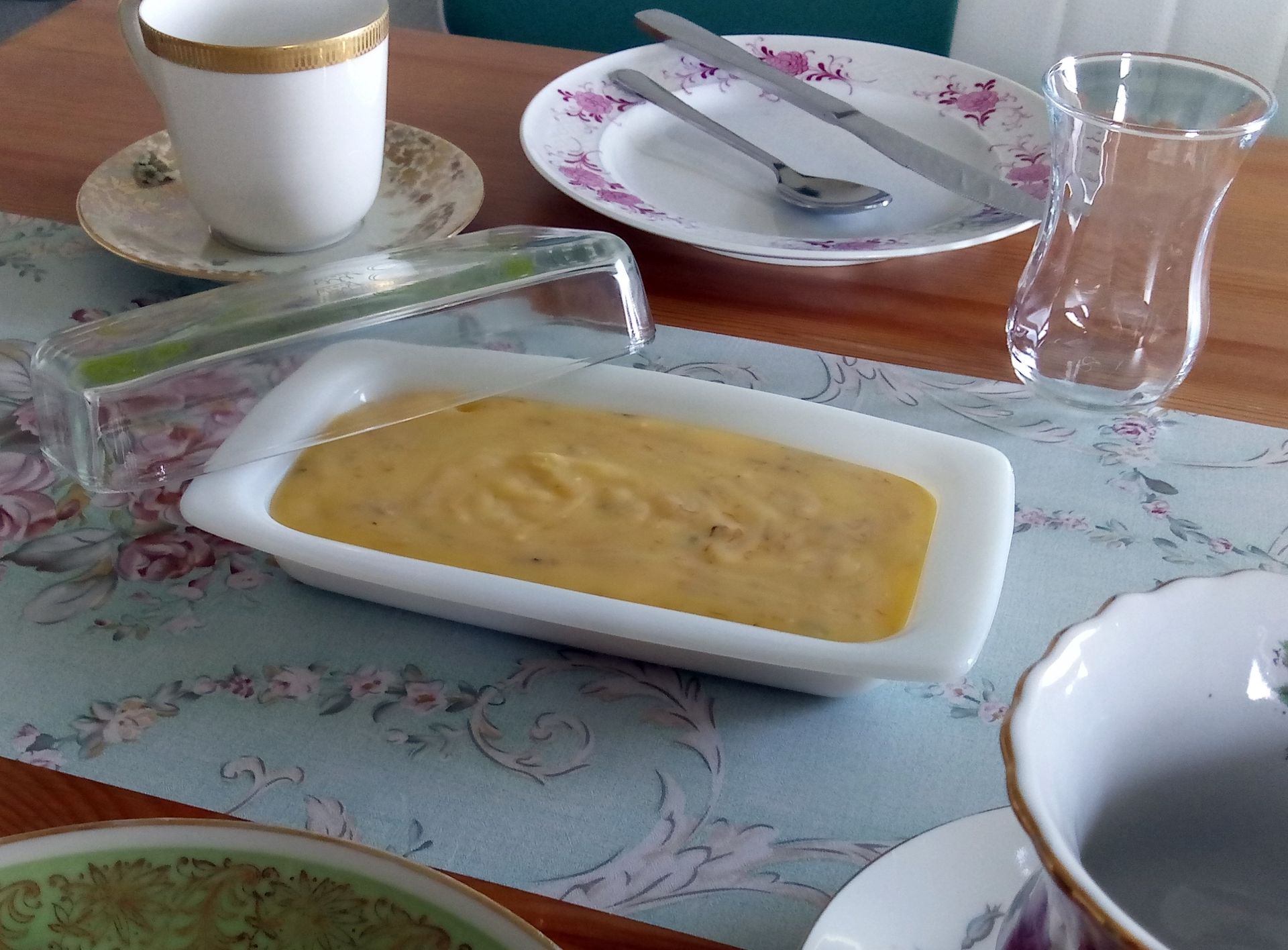 Sehr lecker Löwenzahnbutter