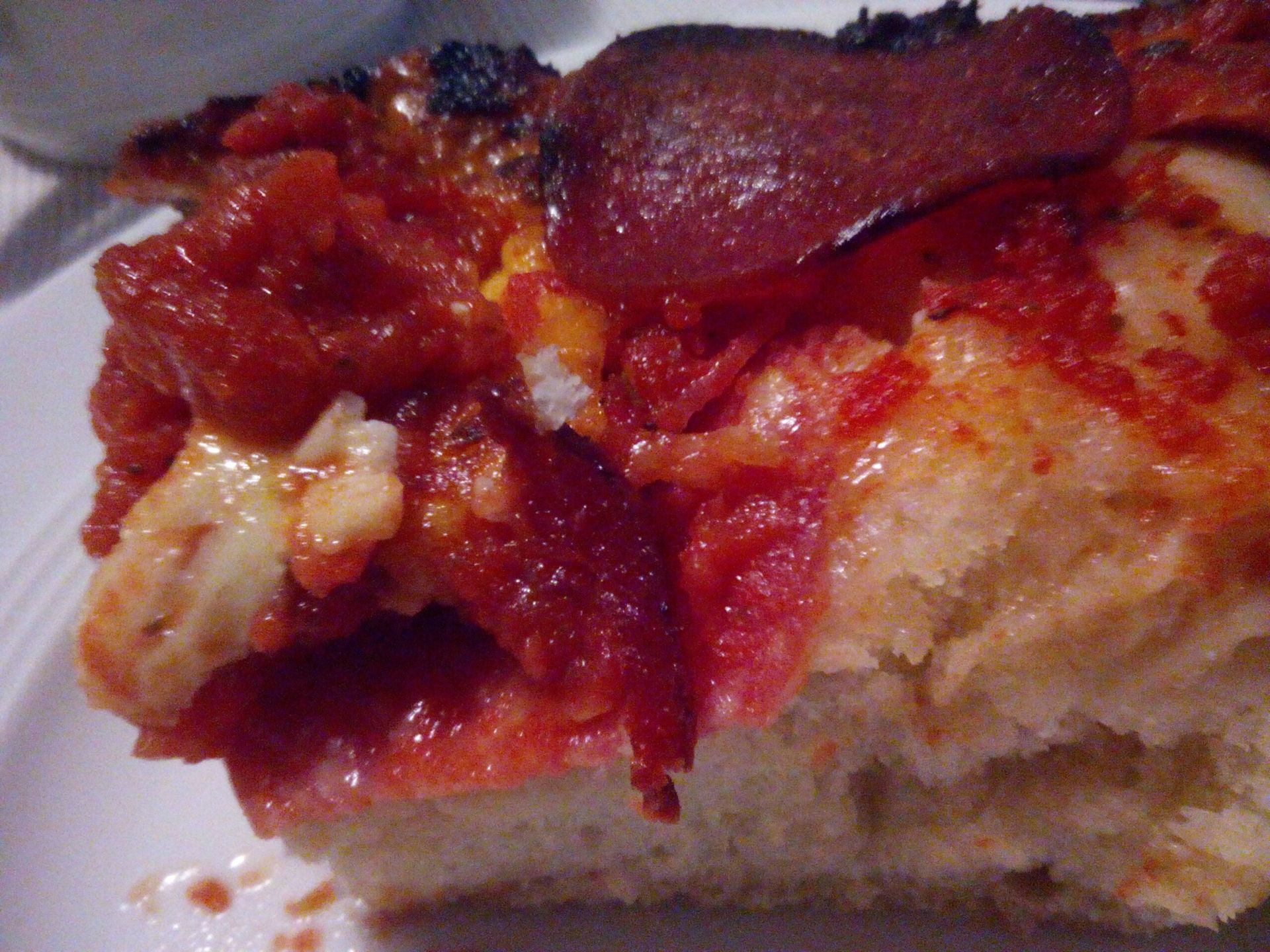 Die ist der Hammer Detroit Style Pizza