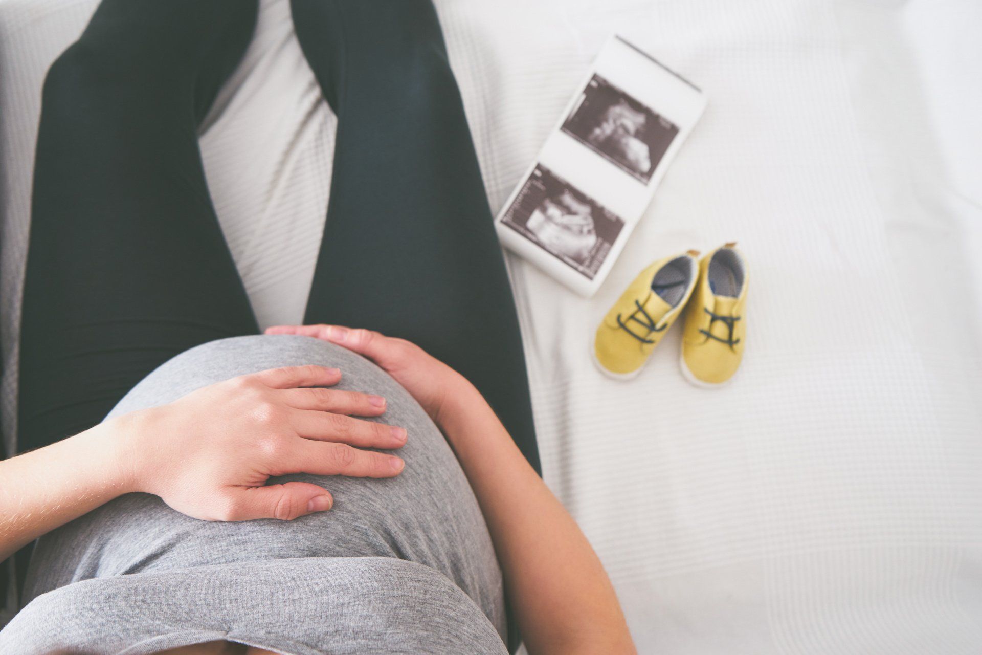 THE HYPNOBIRTHING COURSE