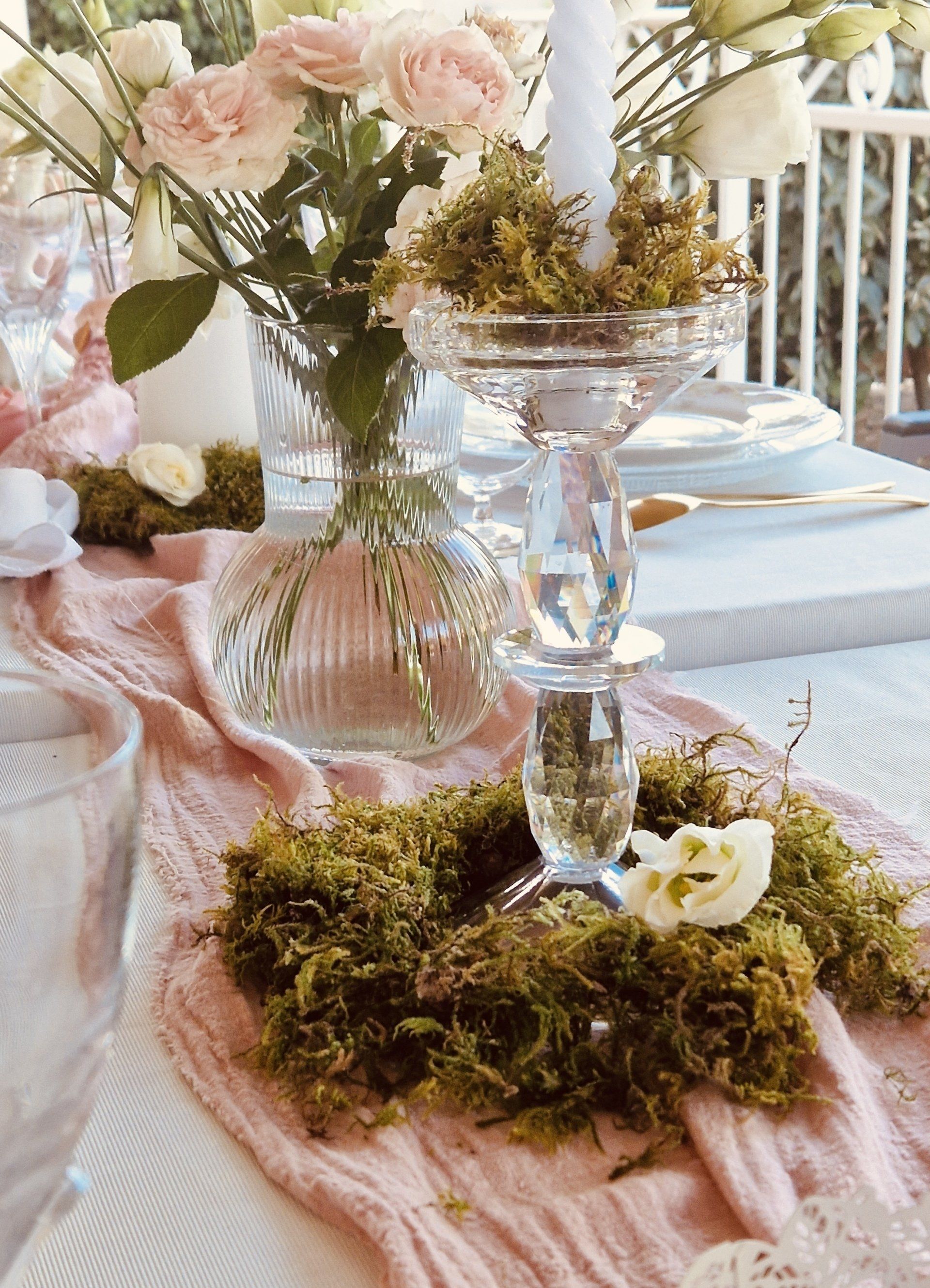 Un anniversaire sweety, girly pour les 1 an d'une petite fille. Location de vaisselle en verre en Essonne