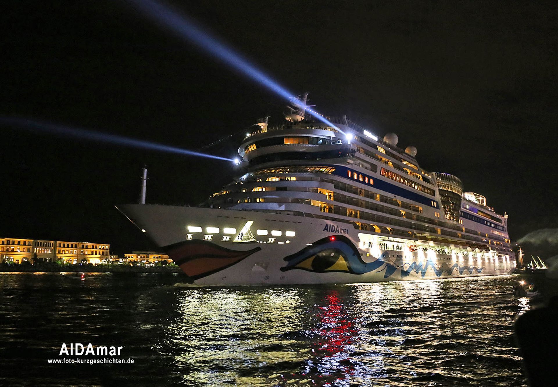 AIDAmar AIDAmar beim Auslaufen