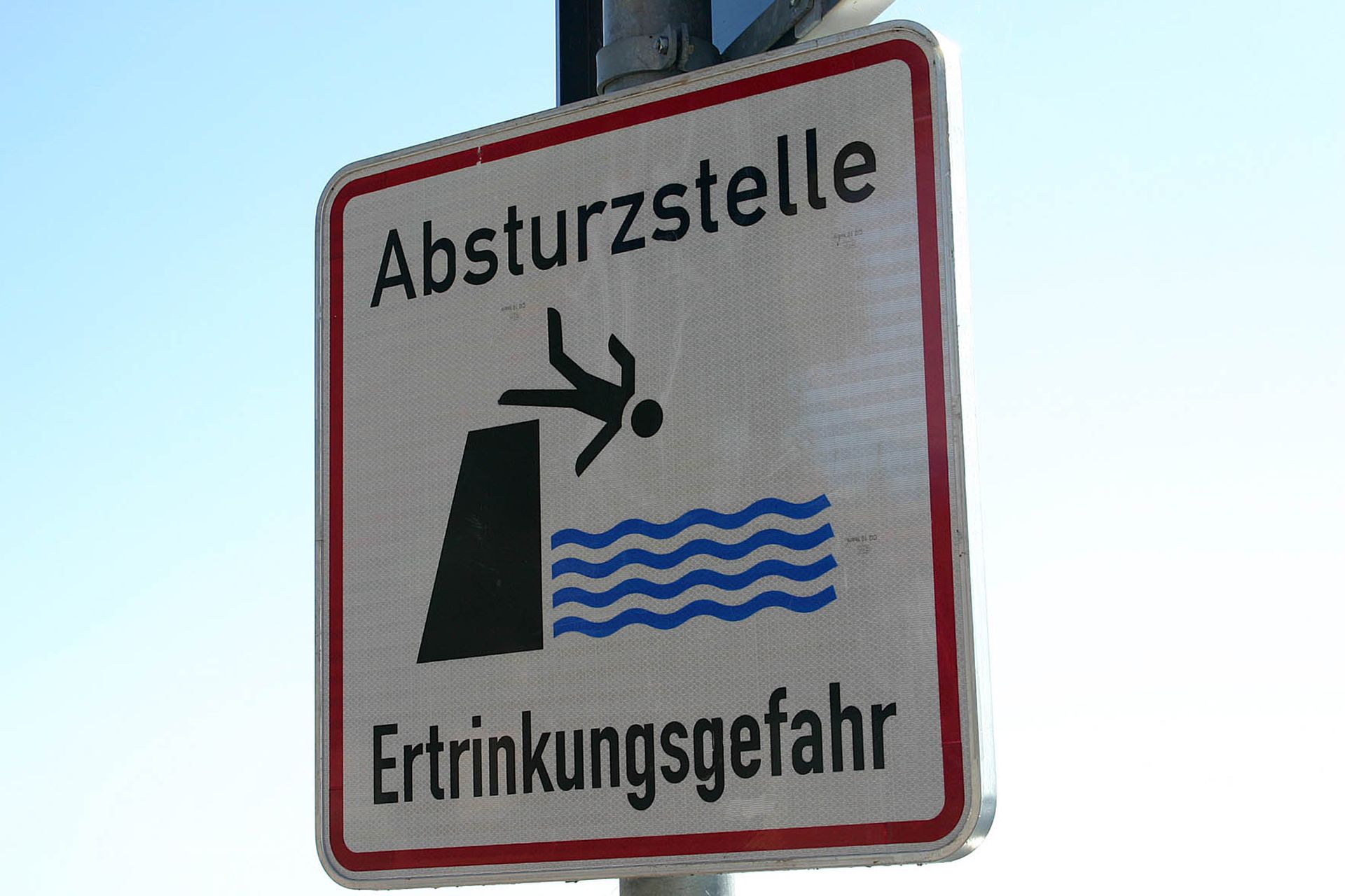 Ertrinkungsgefahr Ertrinkungsgefahr