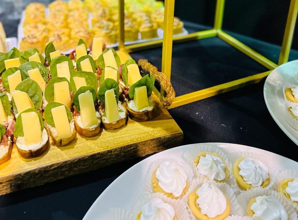 ¿Por qué contar con un catering para networking?