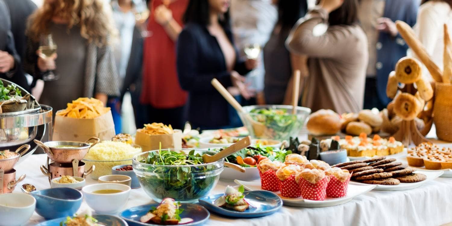 Toma en cuenta estos consejos para un catering corporativo