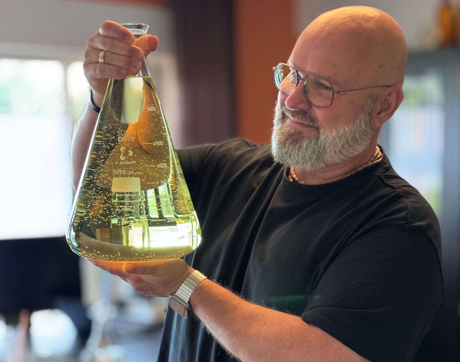 Aktives vs. Stabilisiertes Chlordioxid Aktives vs. Stabilisiertes Chlordioxid: Einblicke in ihre Anwendung und Wirksamkeit