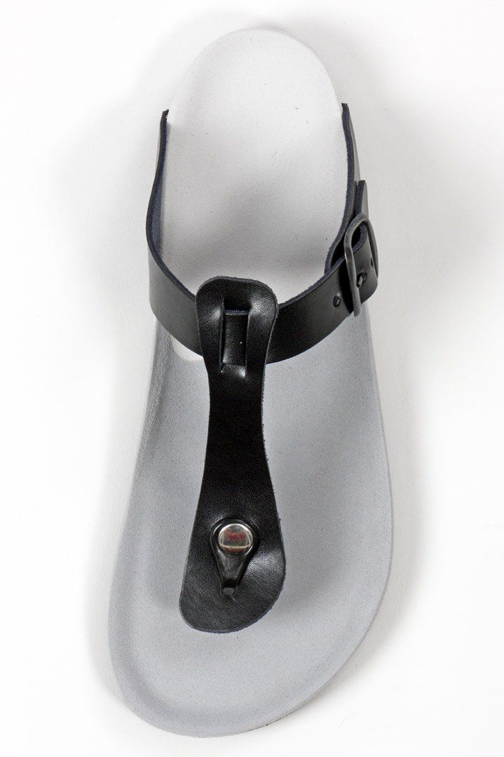 Plantare su misura inglobato nella scarpa infradito