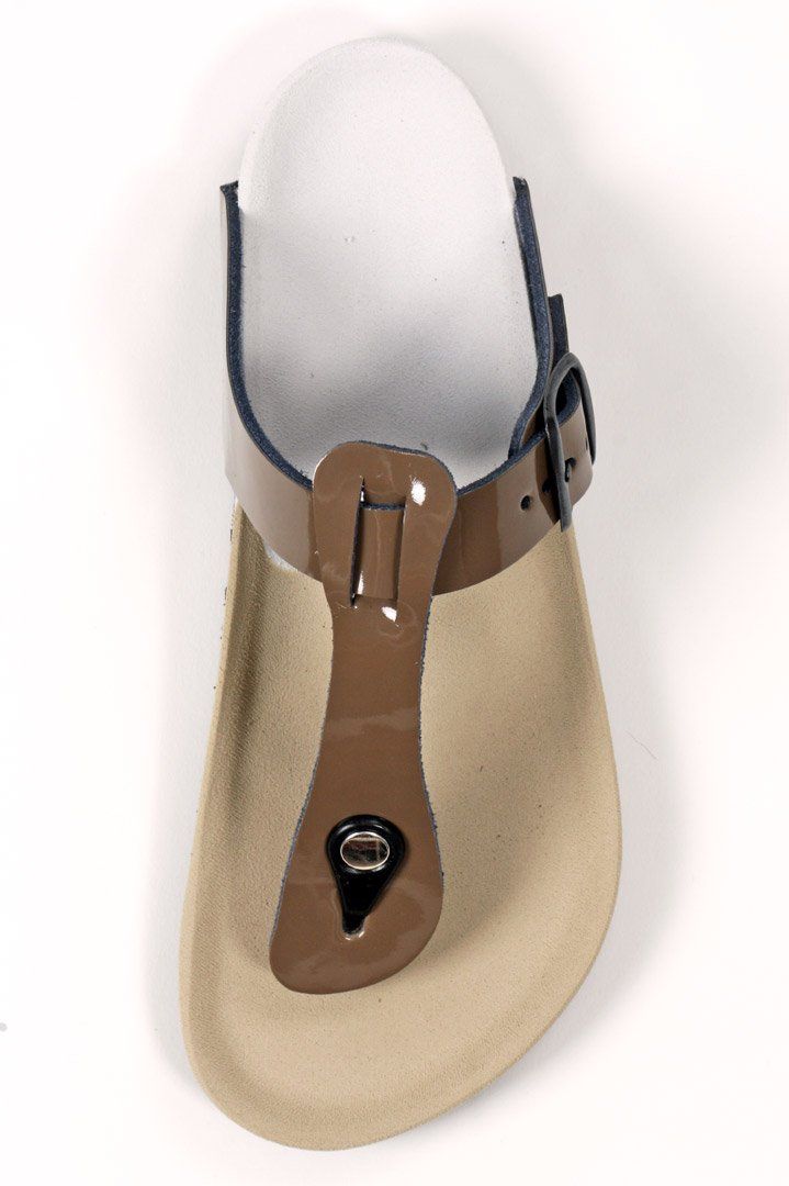 Infradito e ciabatte con plantare su misura