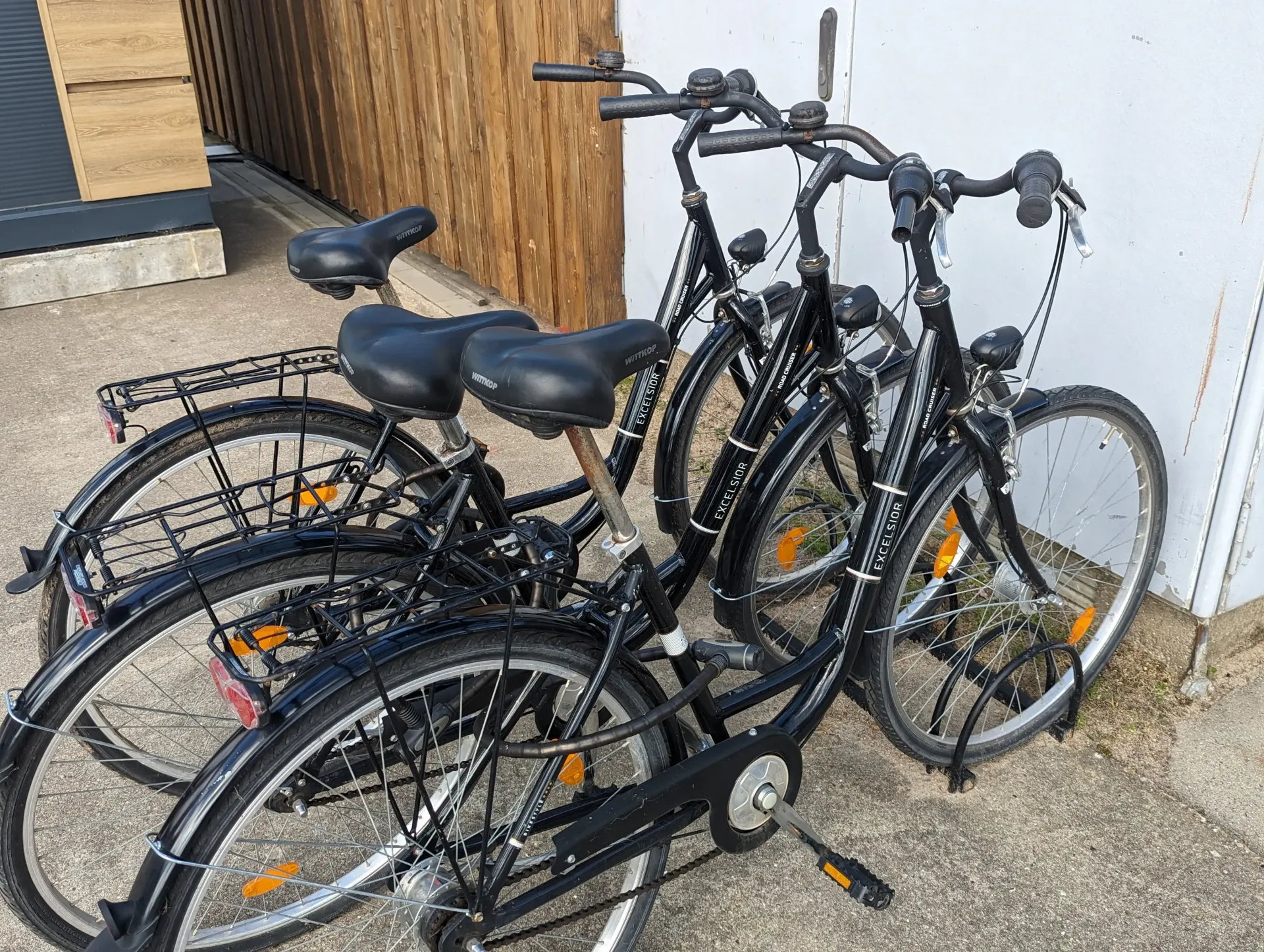 Leihräder auf dem Ostseecamp Lehmberg. Bei uns können Sie Fahrradtouren an der Ostsee unternehmen. Melden Sie sich gern bei uns, wir helfen Ihnen gern bei der Planung Ihrer Fahrradtour. Unser Platz eignet sich wunderbar für das Camping für Familien.