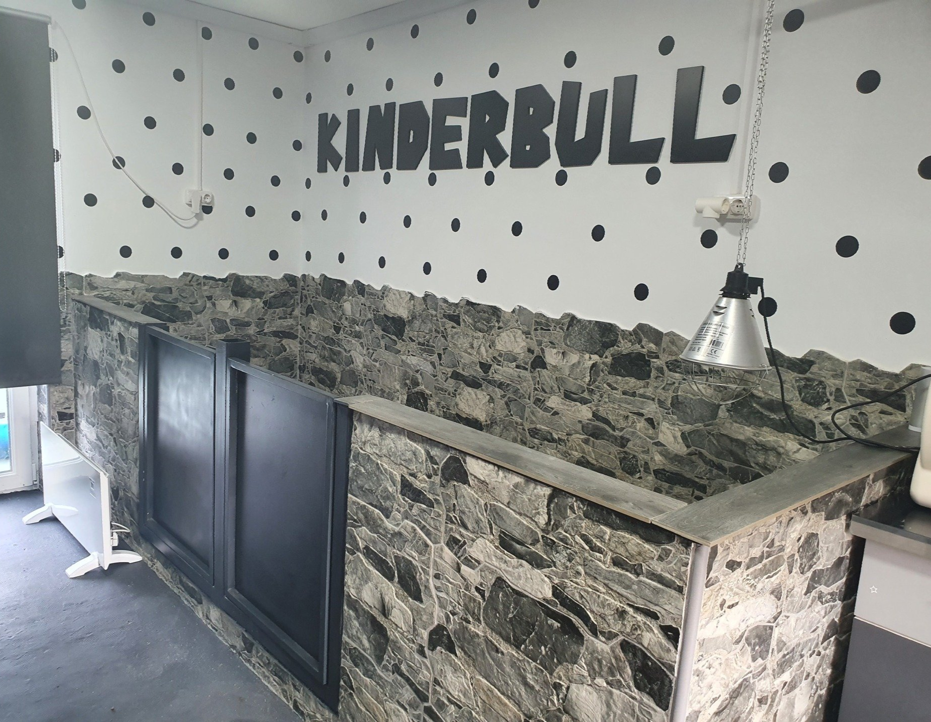 Baby room - Kinderbull - Bulldog Inglés y Rottweiler Baby room - Kinderbull - Bulldog Inglés y Rottweiler