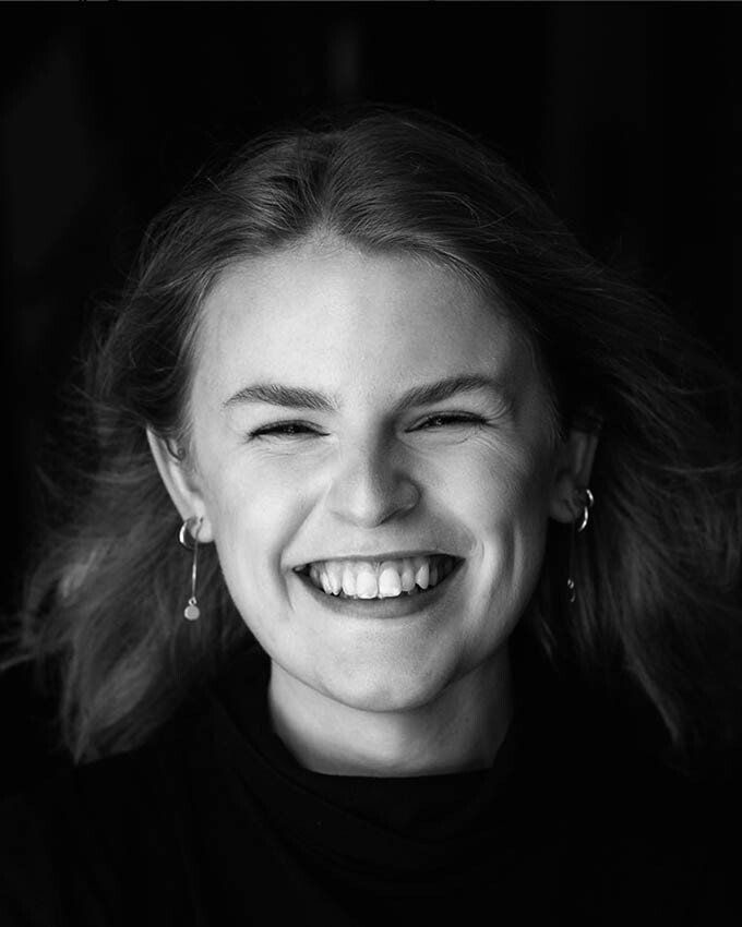 Cora Eder – Stage UP! Absolventin und Jung-Schauspielerin, Leitung, Office und Organisation Cora Eder – Stage UP! Absolventin und Jung-Schauspielerin, Leitung, Office und Organisation