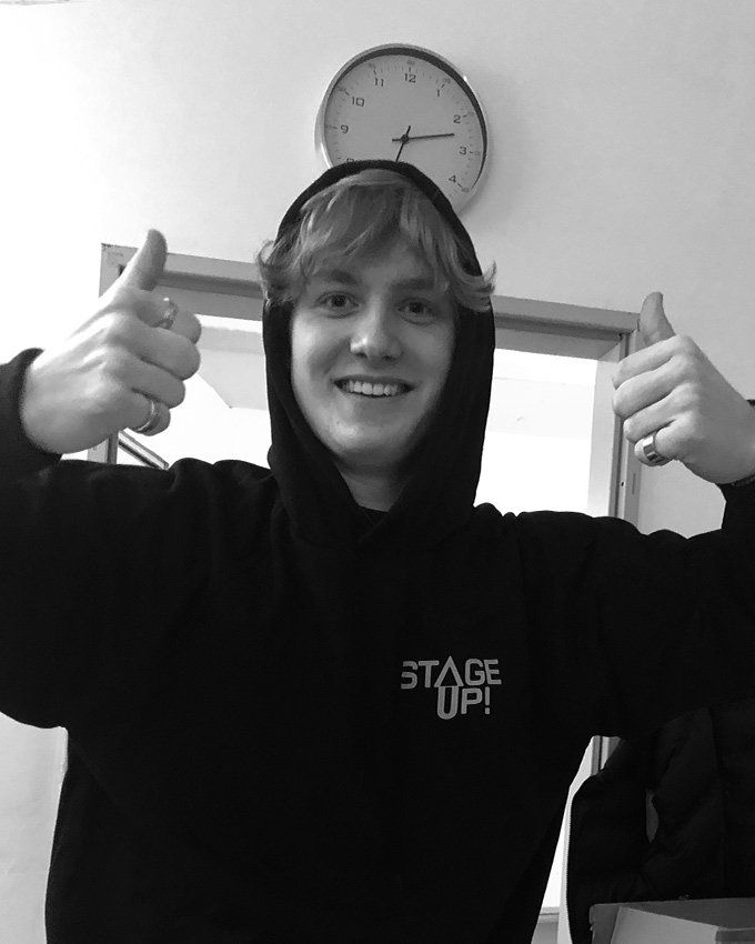 Emil Dörband Stage UP! Betreuer und Teil des Head-Coach-Teams in Altona Emil Dörband Stage UP! Betreuer und Teil des Head-Coach-Teams in Altona