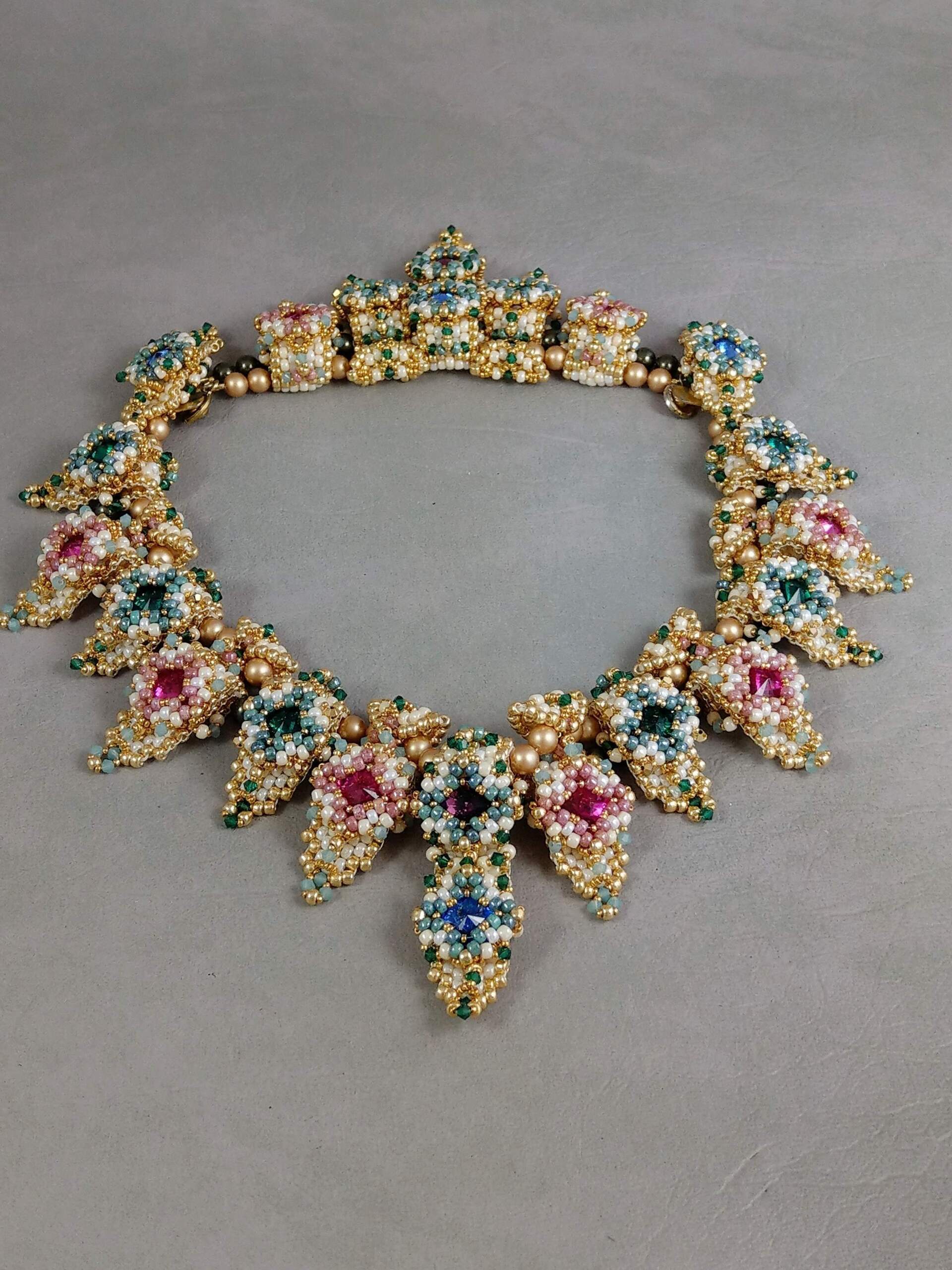 Zum Vergrößern klicken Sie auf das Bild Anja Schlotman Bulgari Sage & Bailey