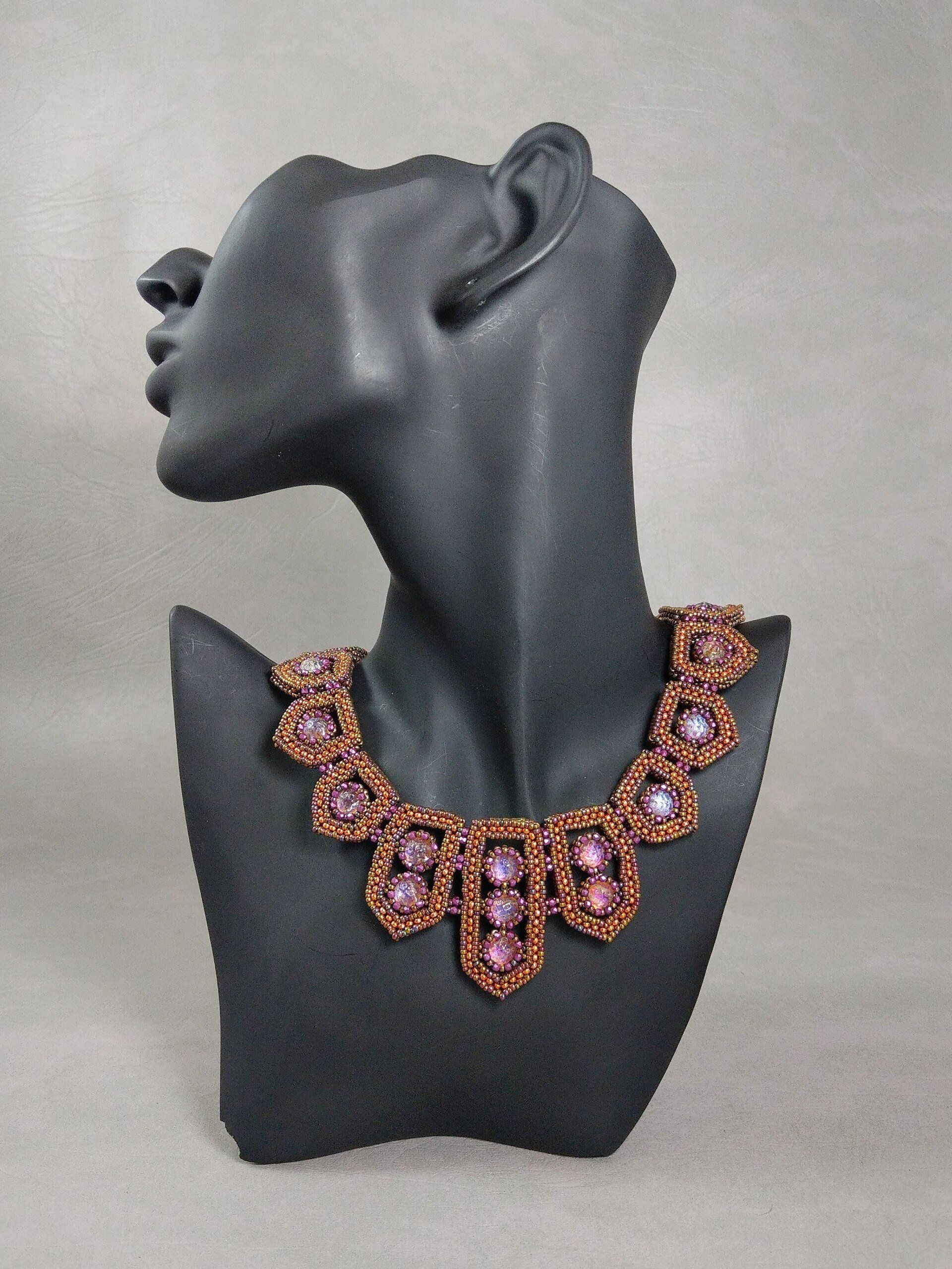 Zum Vergrößern klicken Sie auf das Bild Helena Tang-Lim Le collier de saint chapelle