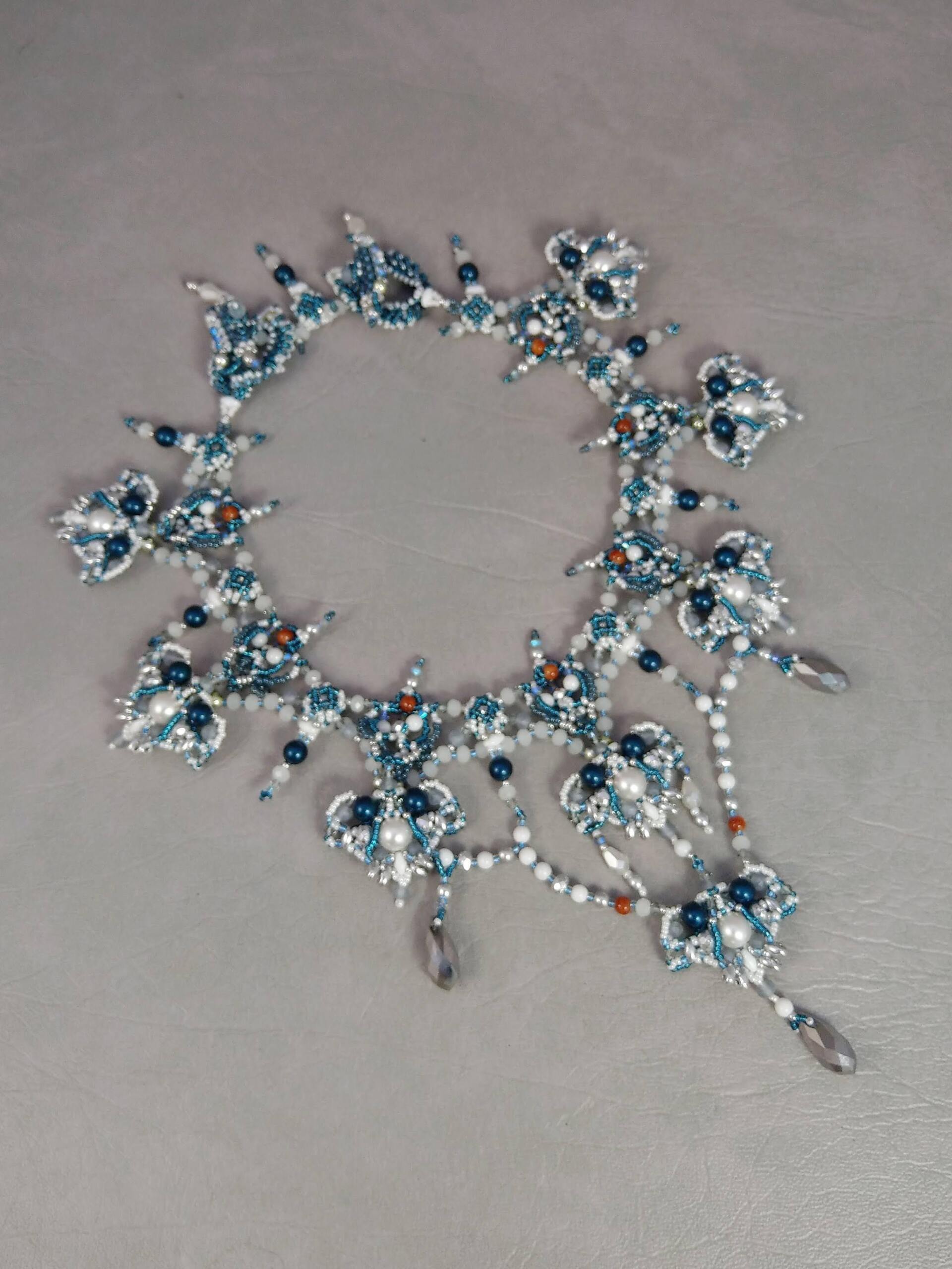 Zum Vergrößern klicken Sie auf das Bild Beki Haley beadsgonewild Flaming jewels Swarovski Rivoli