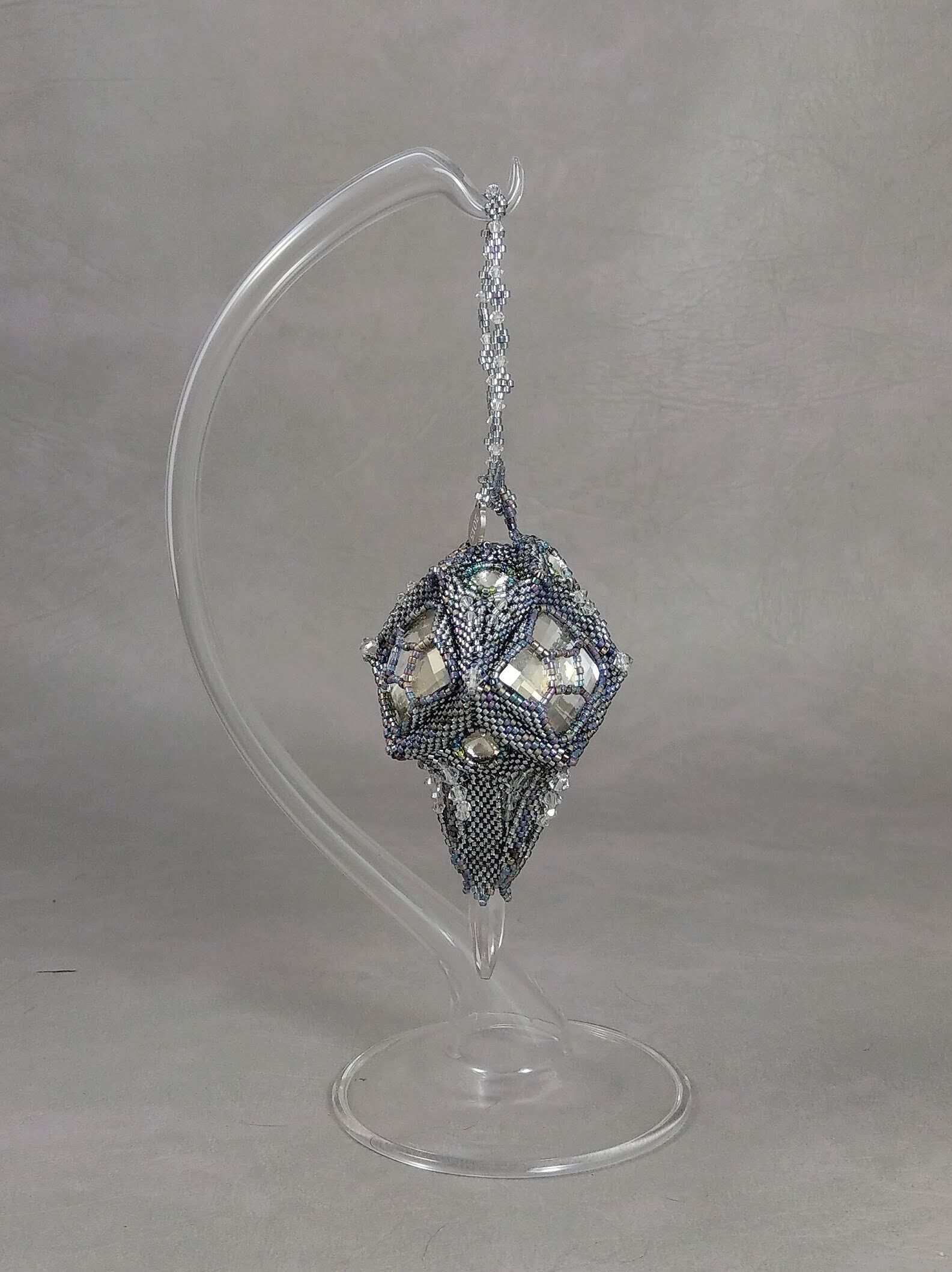 Zur Vergrößerung klicken Sie auf das Bild Jean Power secret beadalong Swarovski Round Stone Bicone Rivoli