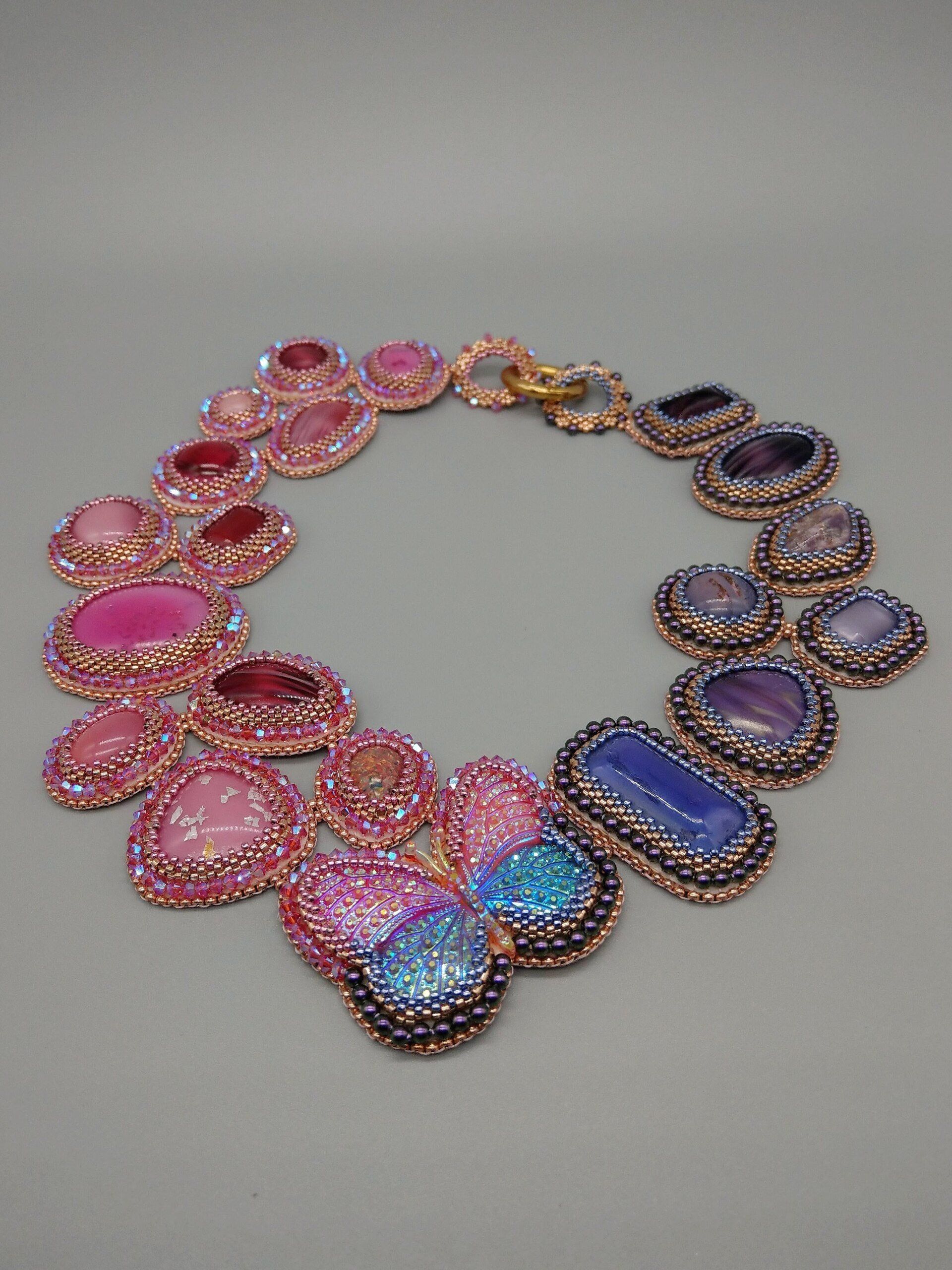 Zum Vergrößern klicken Sie auf das Bild Michaela Geppert Pepuco Mariposa embroidery