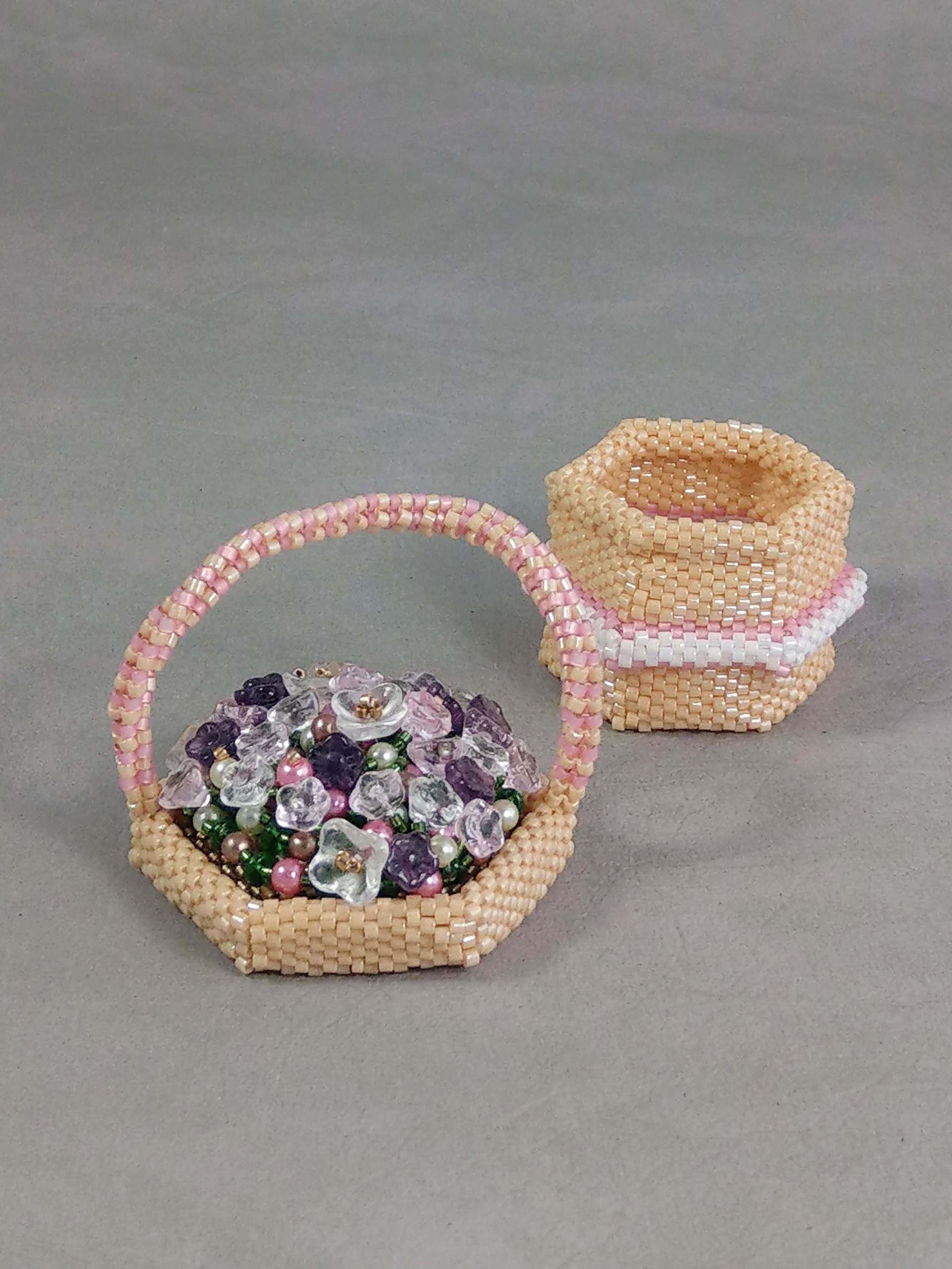 Katie Dean beadflowers Flower basket Box peyote