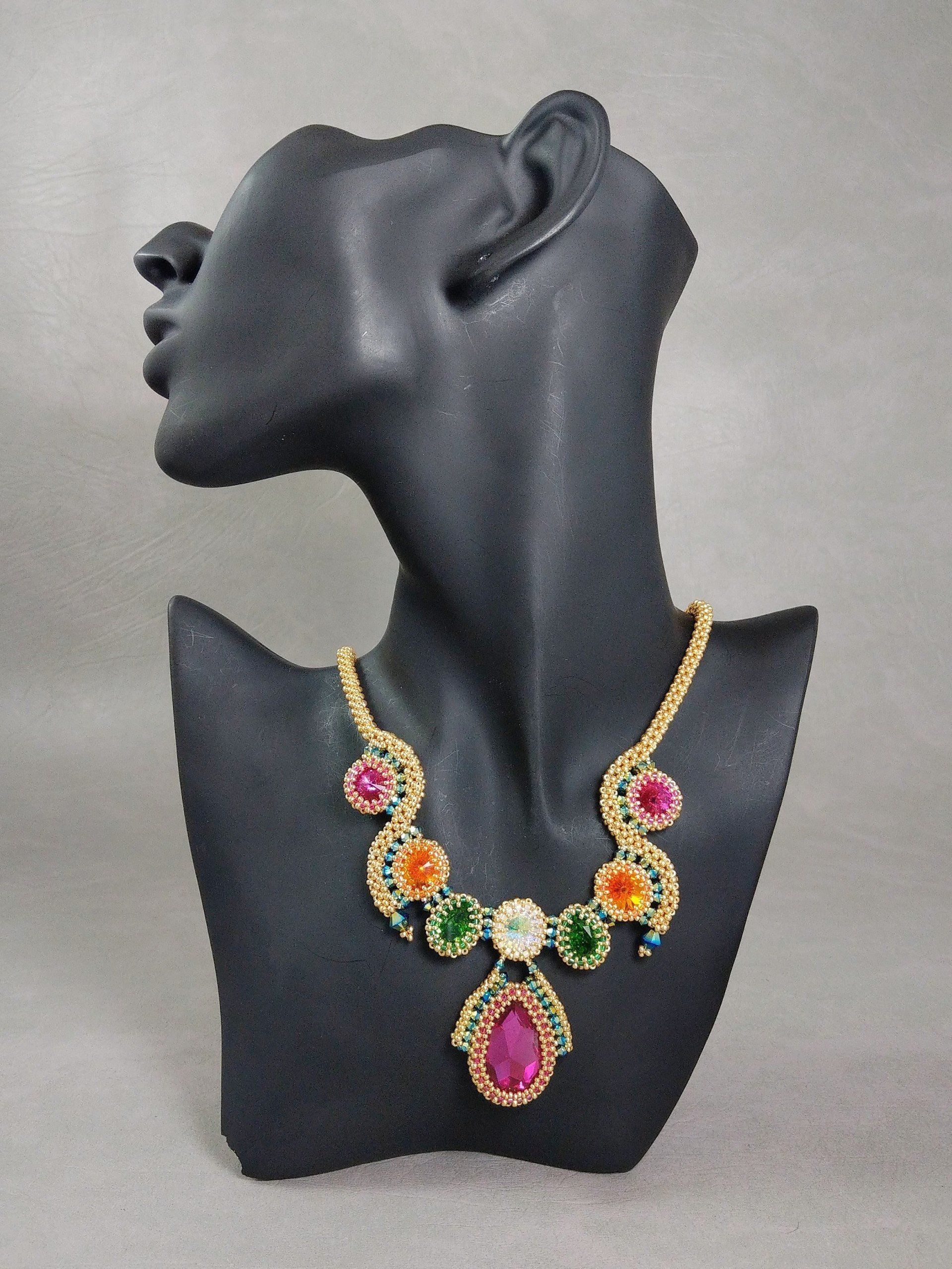 Zum Vergrößern klicken Sie auf das Bild Liisa Turunen Nine lives Swarovski Rivoli