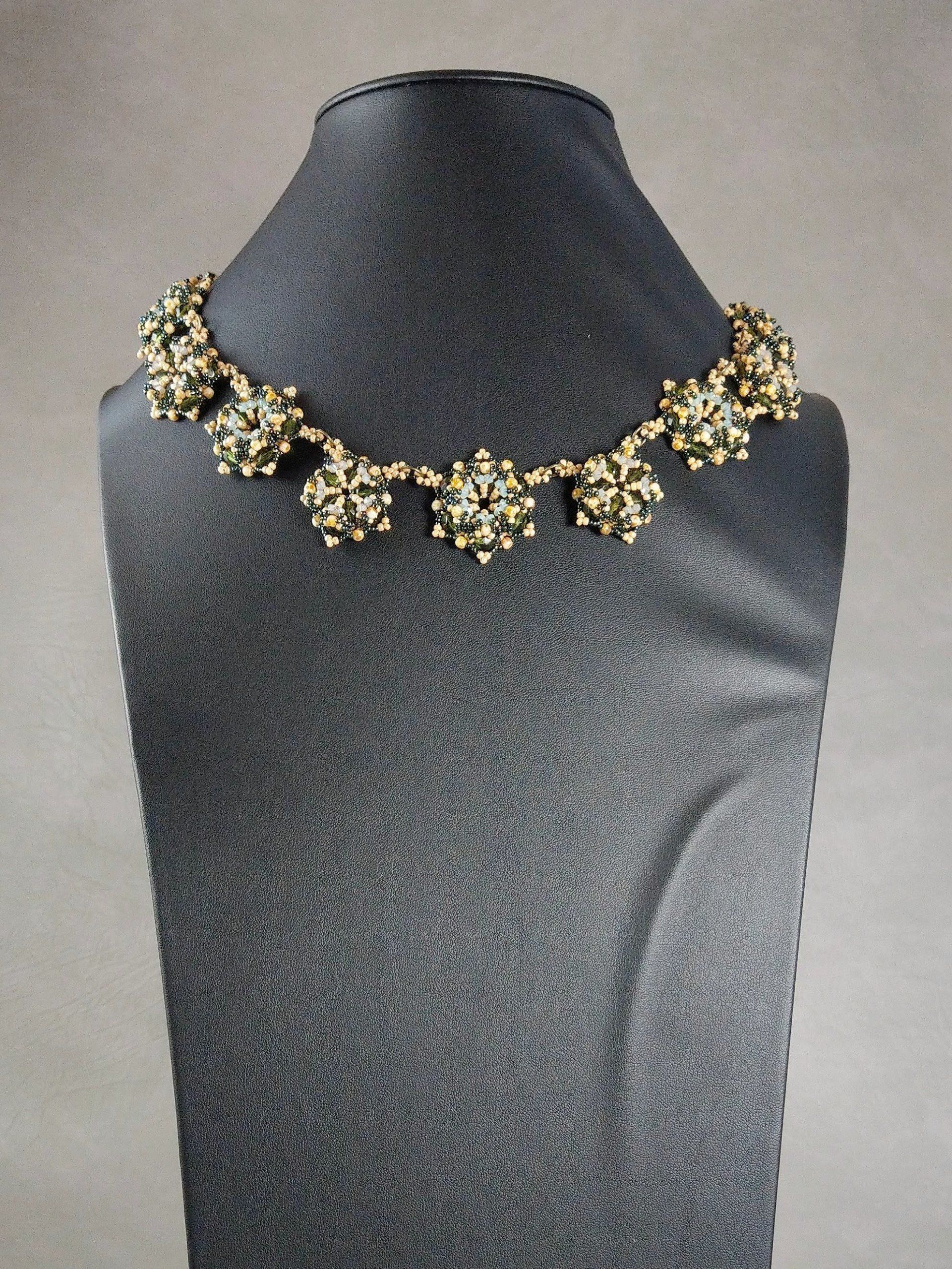 Zum Vergrößern klicken Sie auf das Bild Sabine Lippert Hokkaido flowers Glasschliff Swarovski Bicone