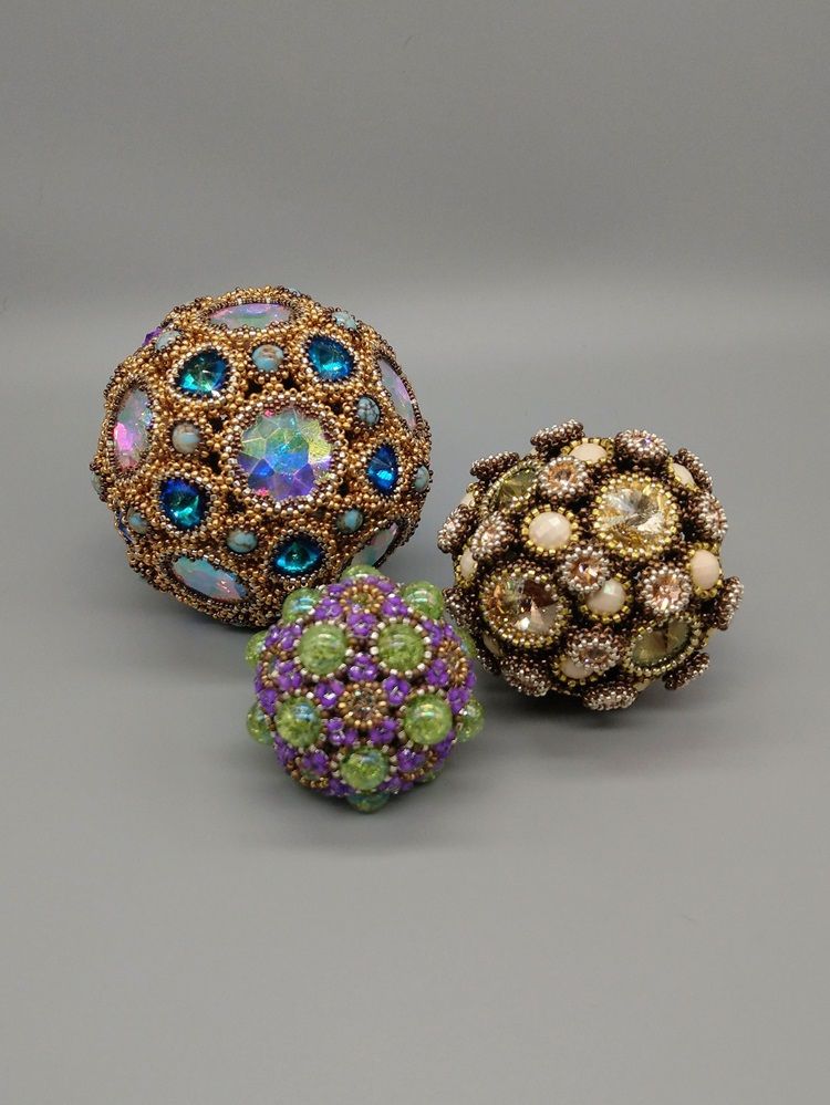 Zum Vergrößern klicken Sie auf das Bild Sabine Lippert Dodecahedron