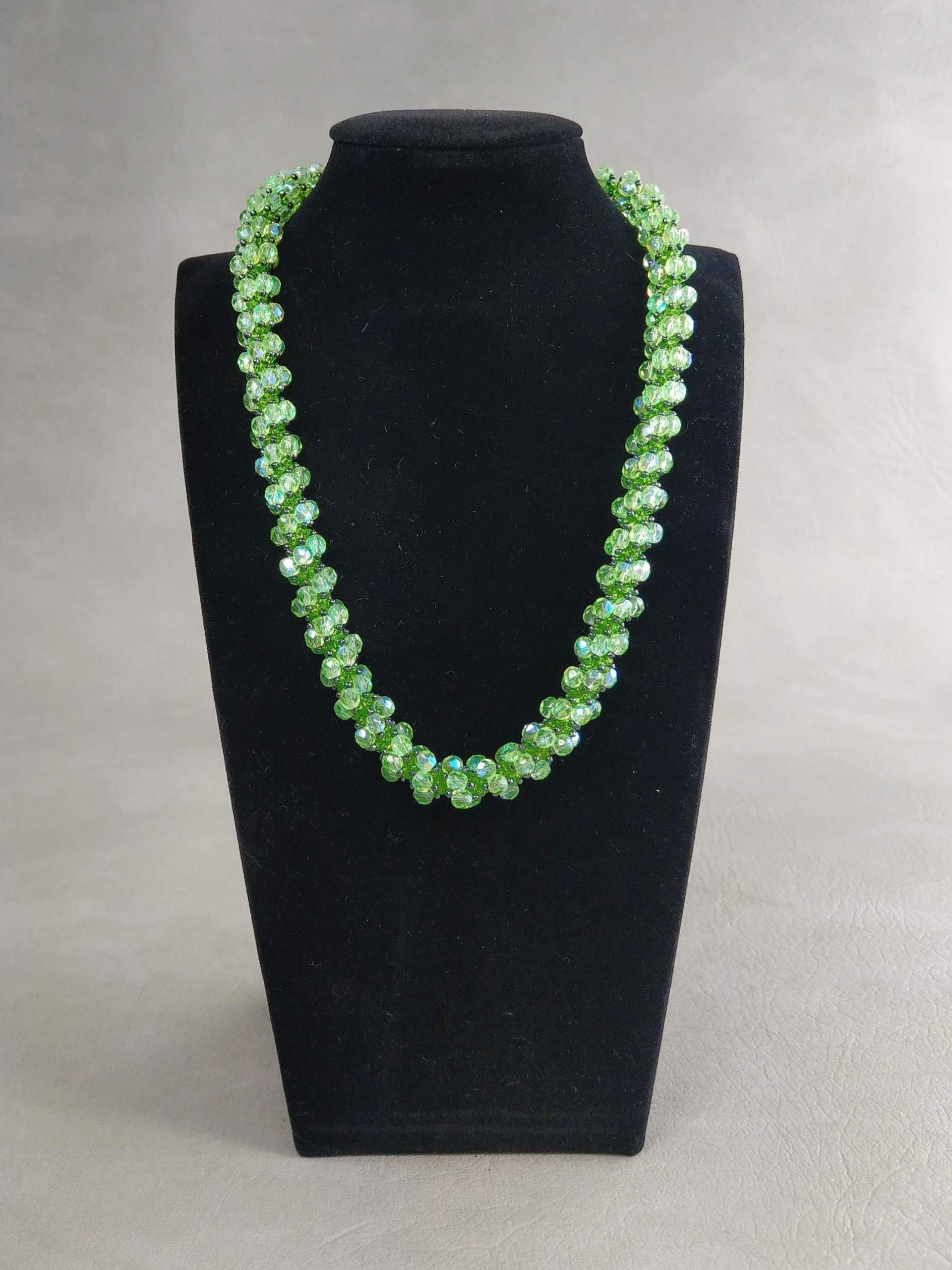 Zum Vergrößern klicken Sie auf das Bild Spiralrope Glasschliff grün