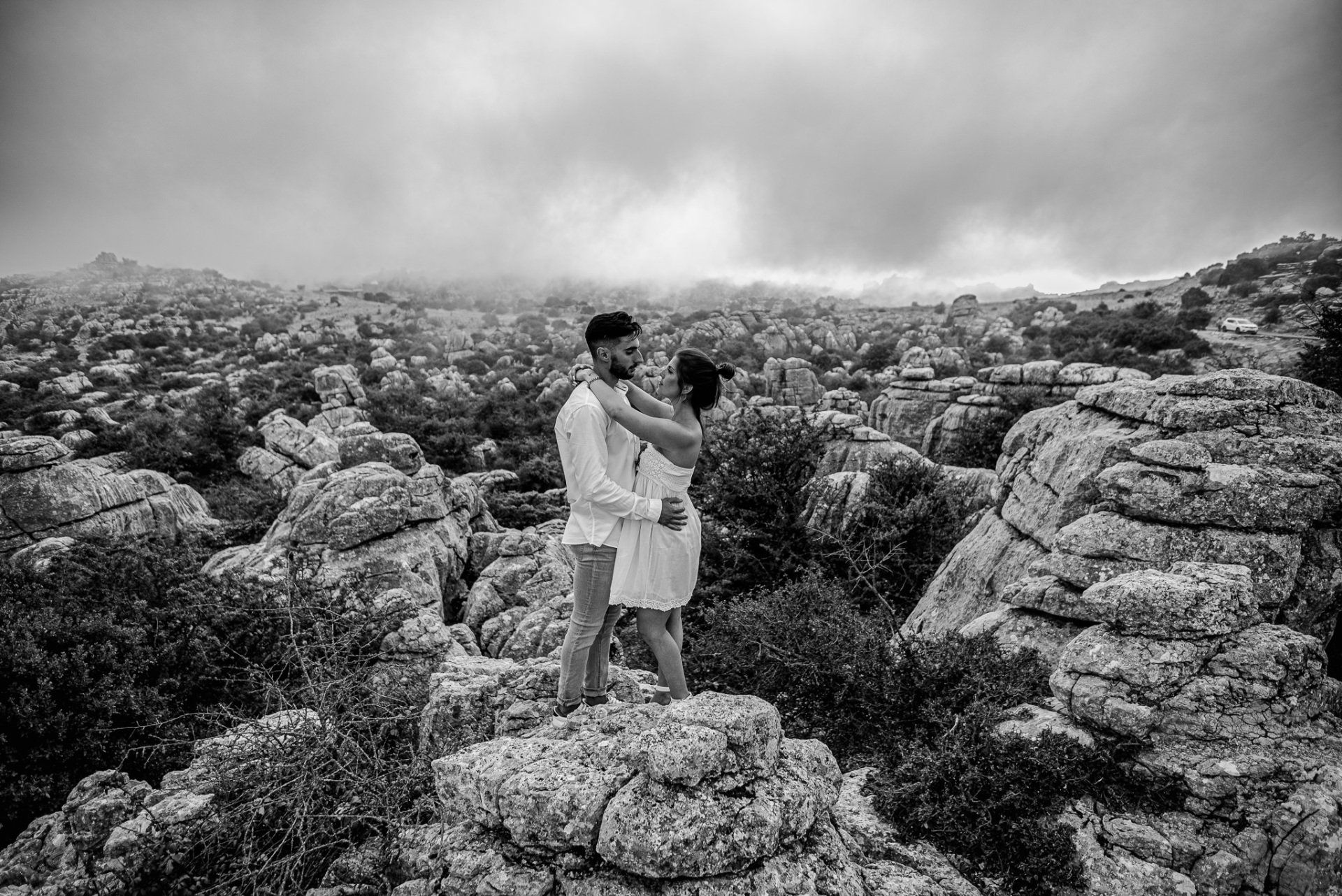 LuciayJose-lovesession-ElTorcal-Antequera