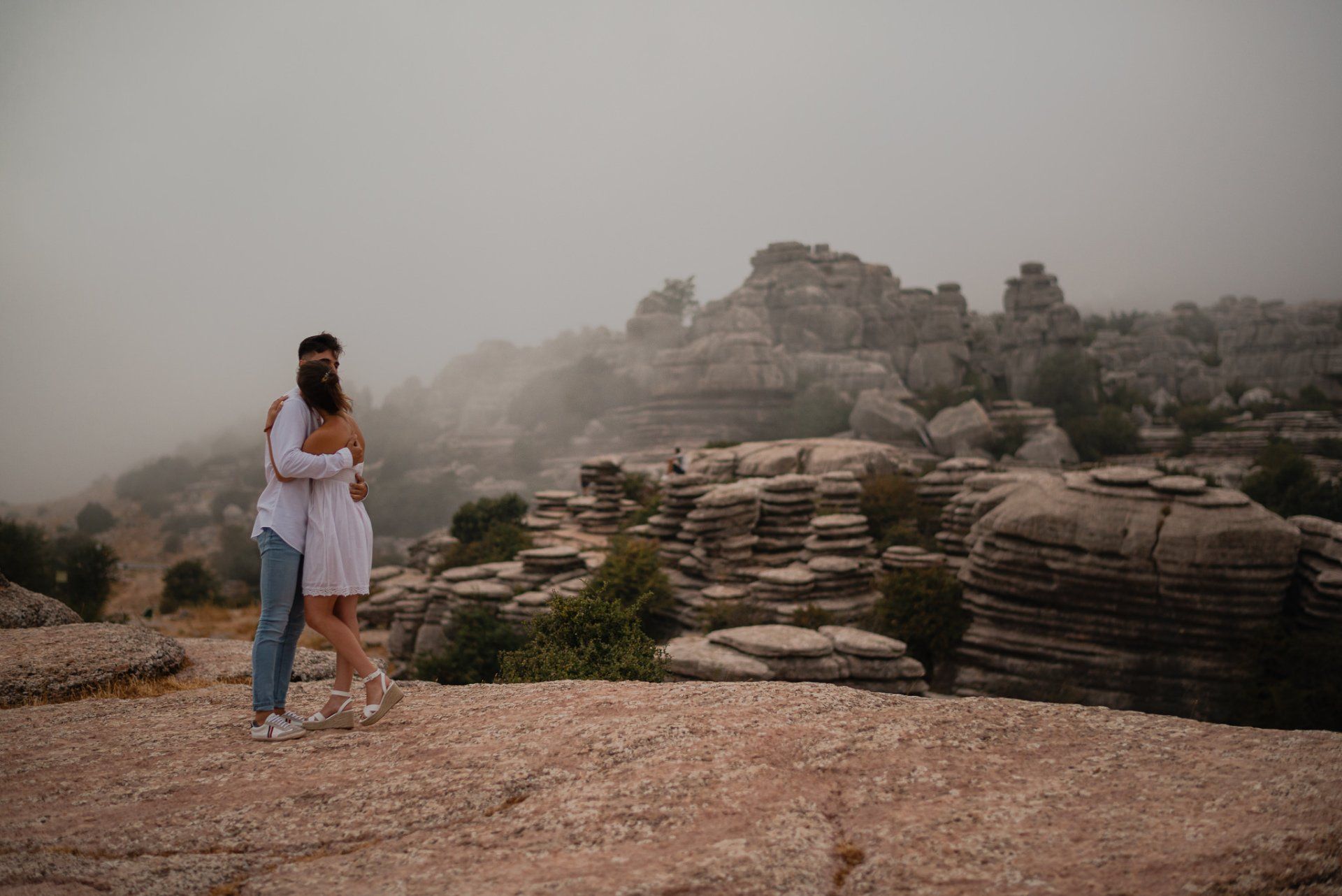 LuciayJose-lovesession-ElTorcal-Antequera