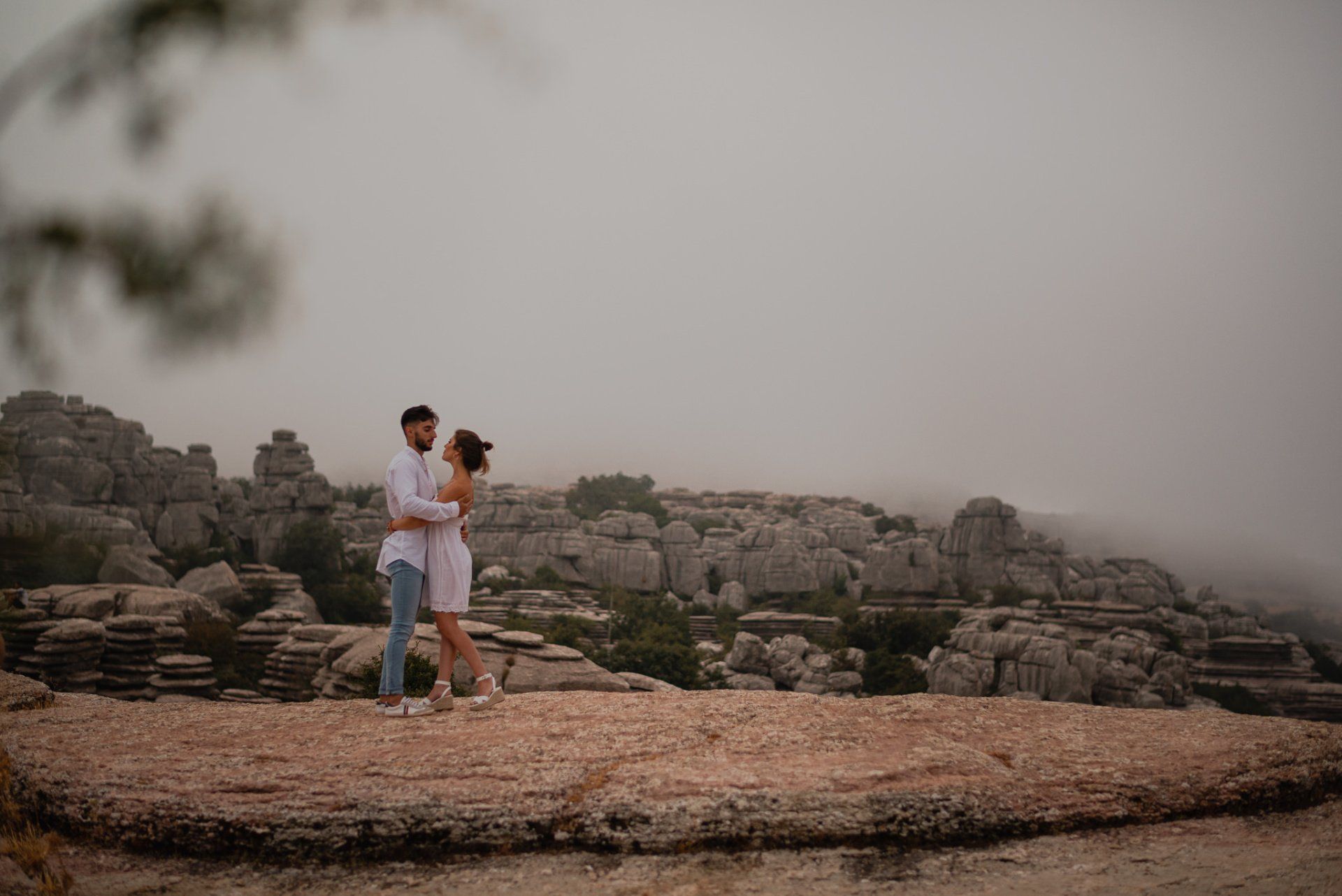 LuciayJose-lovesession-ElTorcal-Antequera