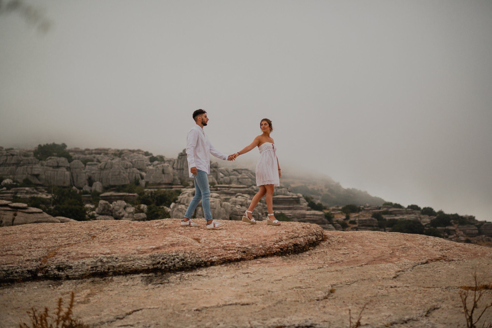 LuciayJose-lovesession-ElTorcal-Antequera