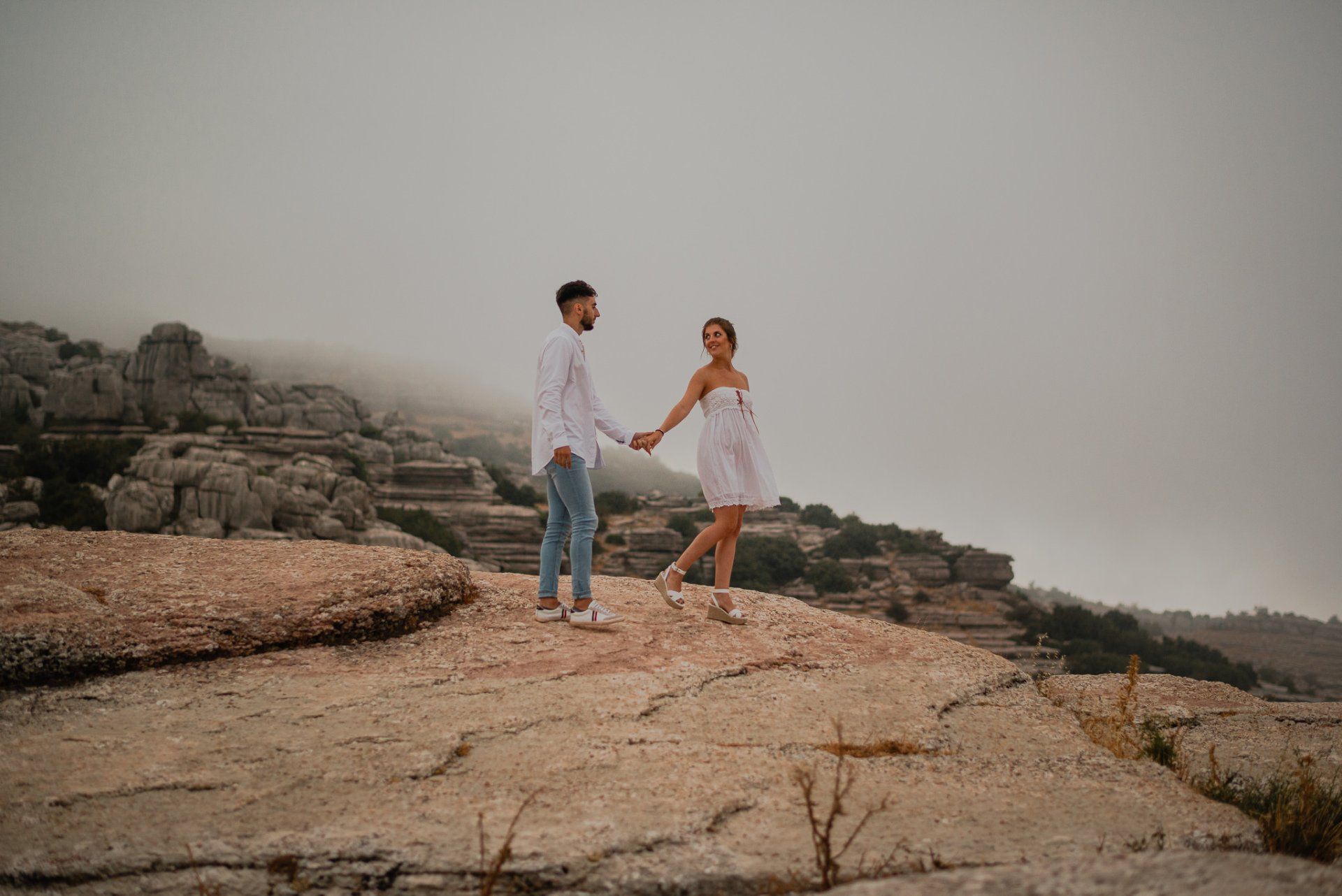 LuciayJose-lovesession-ElTorcal-Antequera