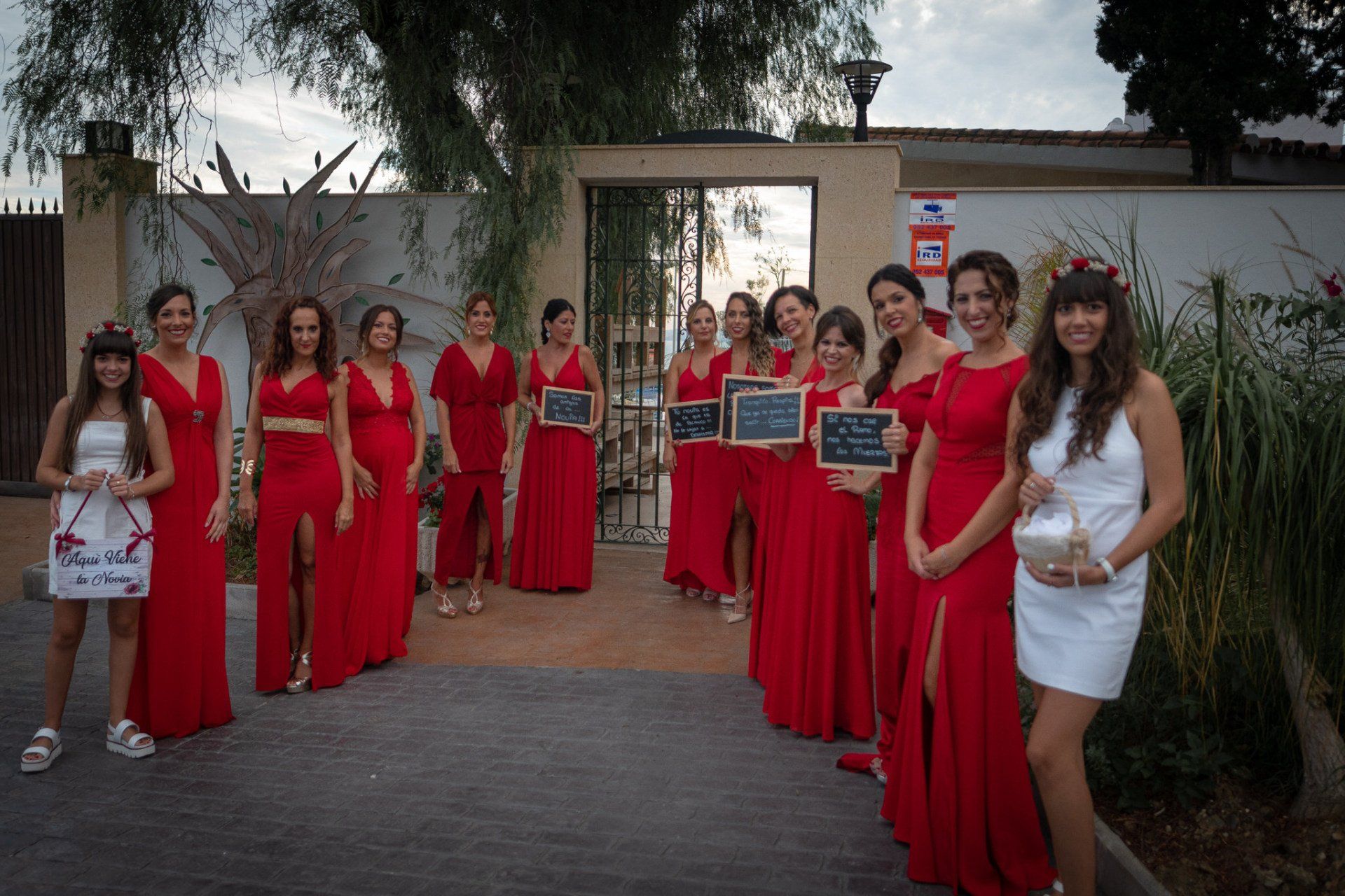 Sara&Rafa Boda en Restaurante La Niña Bonita Málaga damas de la novia