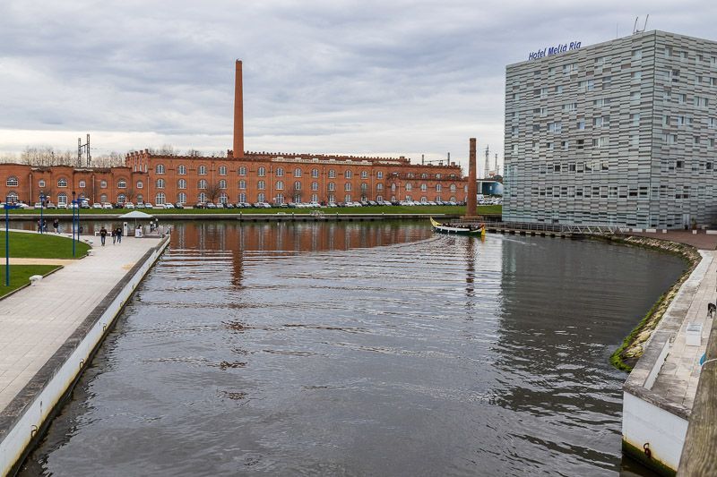 Industriegebäude aus rotem Backstein in Aveiro: Antiga Fabrica Jeronimo Pereira Campos