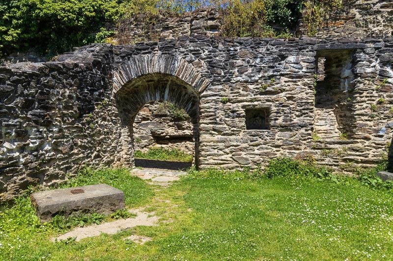 Durchgang im Römerkastell Boppard im Erdgeschoss. Römerkastell in Boppard mit einem kleinen Durchgang im Erdgeschoss.