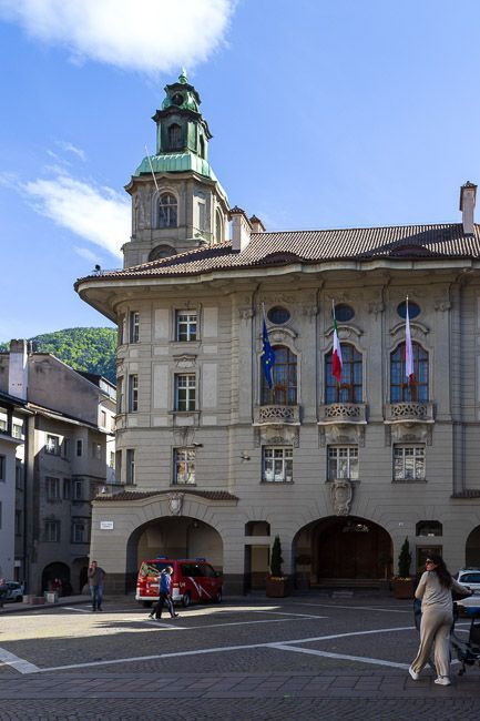 Sehenswert: Rathaus in der Innenstadt von Bozen.