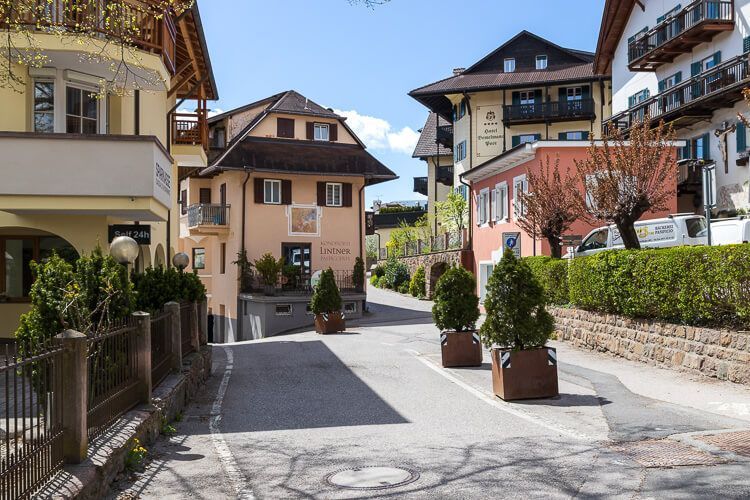 Wie hübsch ist Klobenstein!? Klobenstein ist ein gemütliches Dorf in Südtirol nahe auf dem Plateau des Ritten.