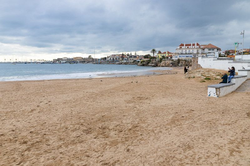 Praia da Duquesa Großer Strandabschnitt Praia da Duquesa in Cascais.