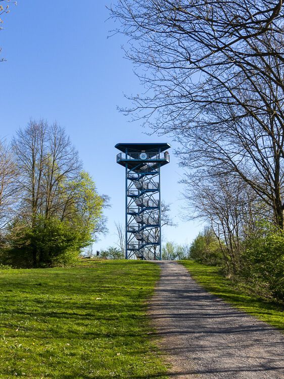 Aussichtsturm auf dem Wolfsberg als Ausflugsziel in Duisburg Aussichtsturm an der Sechs-Seen-Platte in Duisburg.