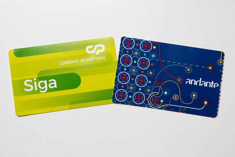 Andante Card und Karte der Bahn Portugal Zwei wiederaufladbare Fahrkarten für die Züge der portugiesischen ÖPNV: Andante Card und Bahnkarte.