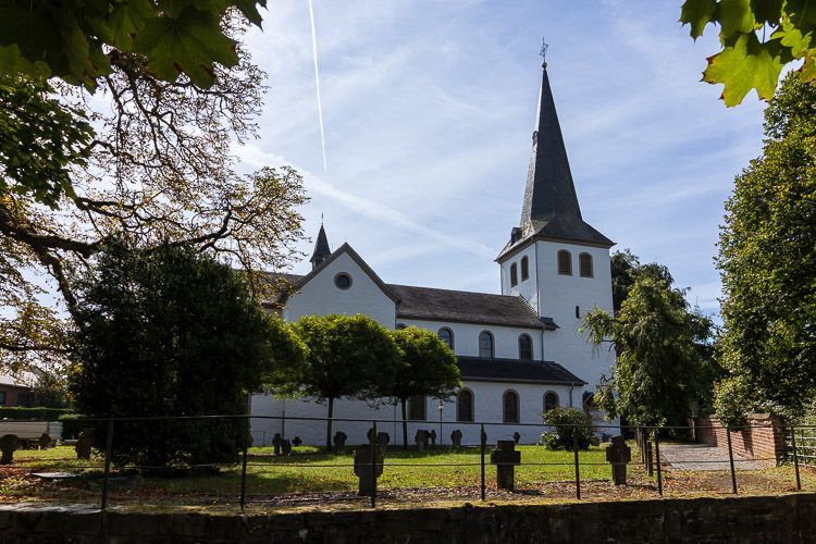 St. Georg kath. Kirche in Altenrath Kirche in Altenrath.
