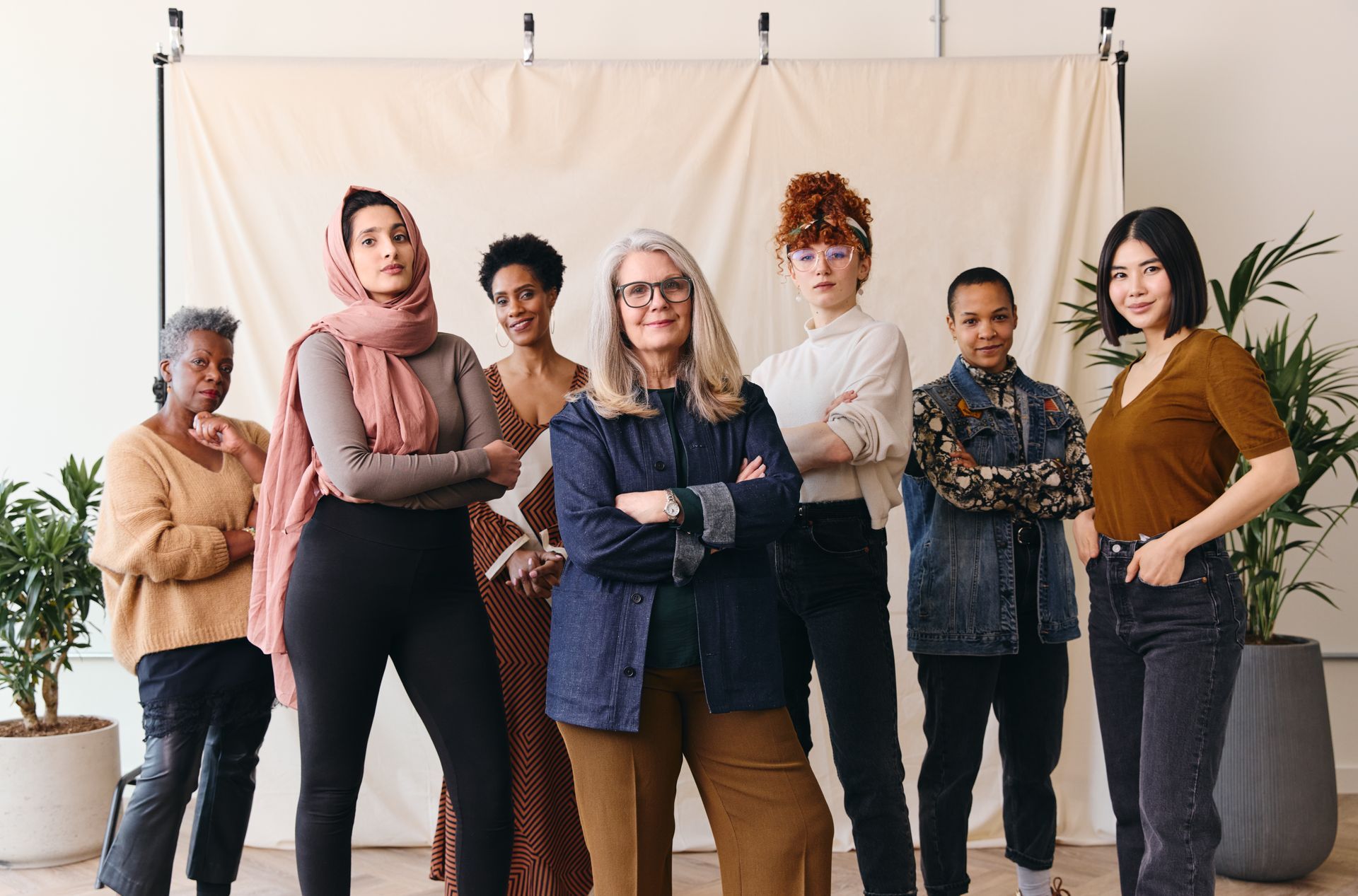Mujeres de distintas edades y etnias
