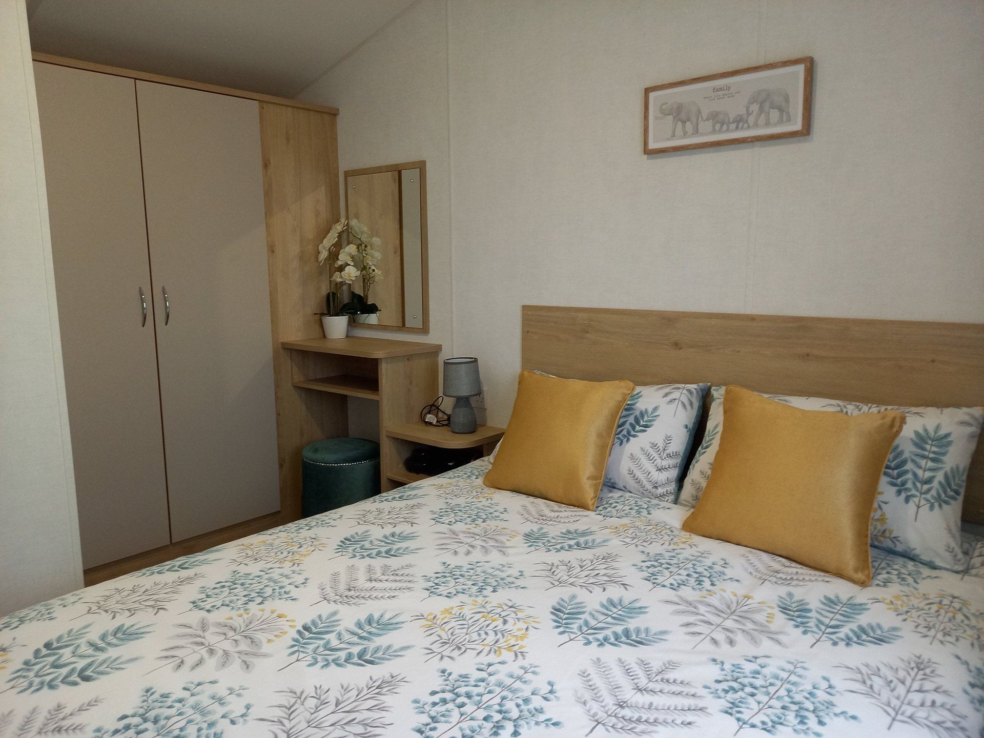 Double bed Nala Lodge | Lido Leisure Park Knaresborough