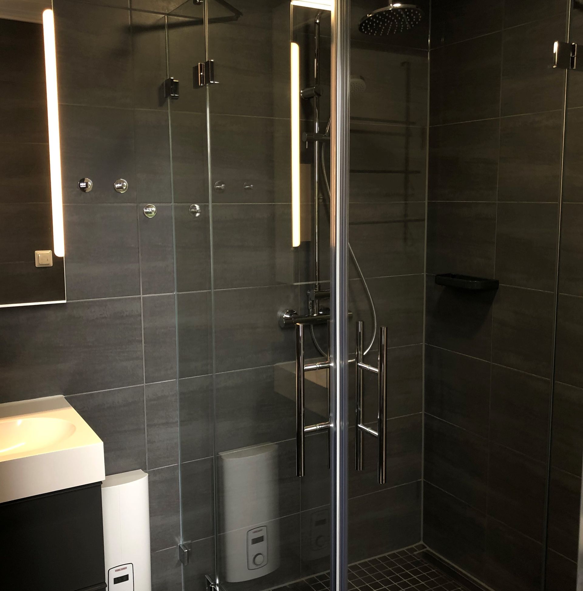 Dusche im Badezimmer Erdgeschoss Ferienhaus Sandfoort 2f Nordsee Friedrichskoog