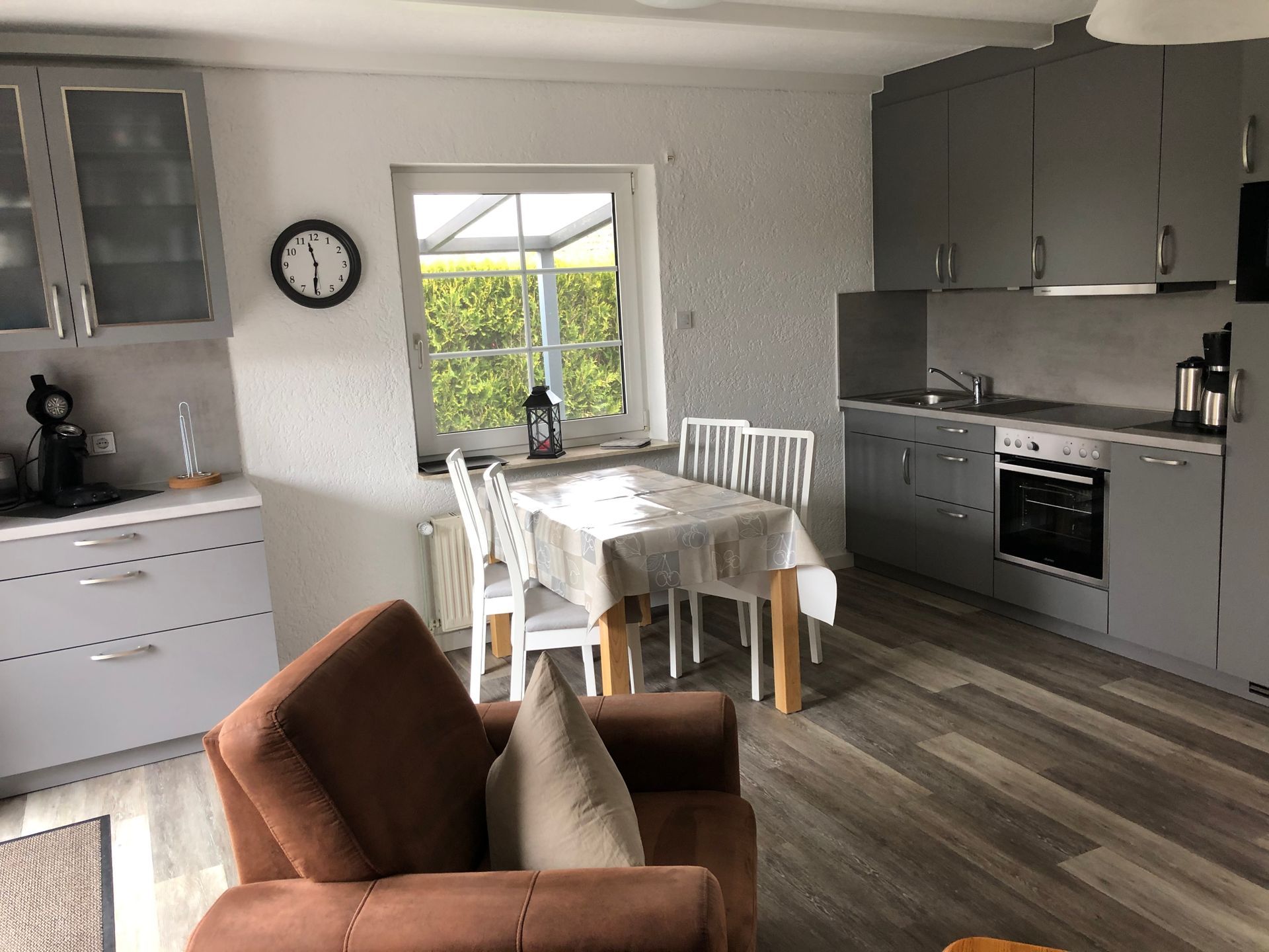 Essplatz mit offener Küche Ferienhaus Norderpiep 29a Nordsee Friedrichskoog