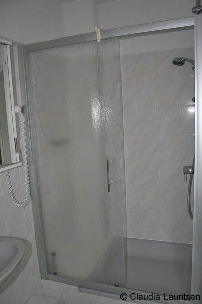 Dusche im Badezimmer Obergeschoss Ferienhaus Norderpiep 29b Nordsee Friedrichskoog
