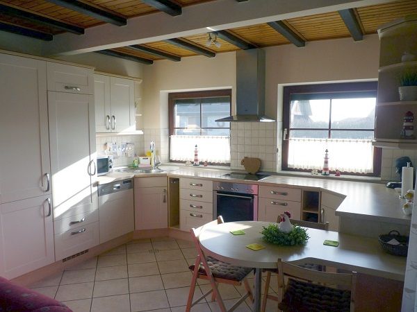 Offene Küche zum Wohnraum Ferienhaus Anwaß 15 Nordsee Friedrichskoog