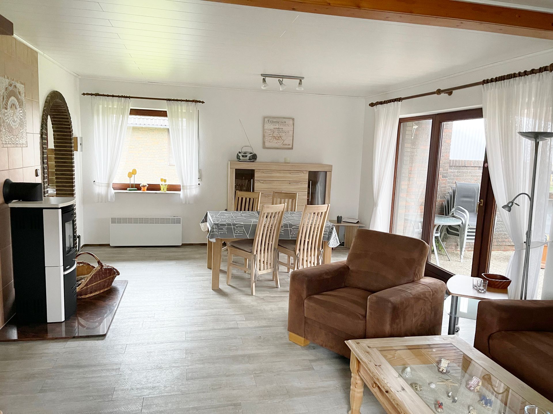 Essbereich Ferienhaus Helmsand 4 Nordsee Friedrichskoog